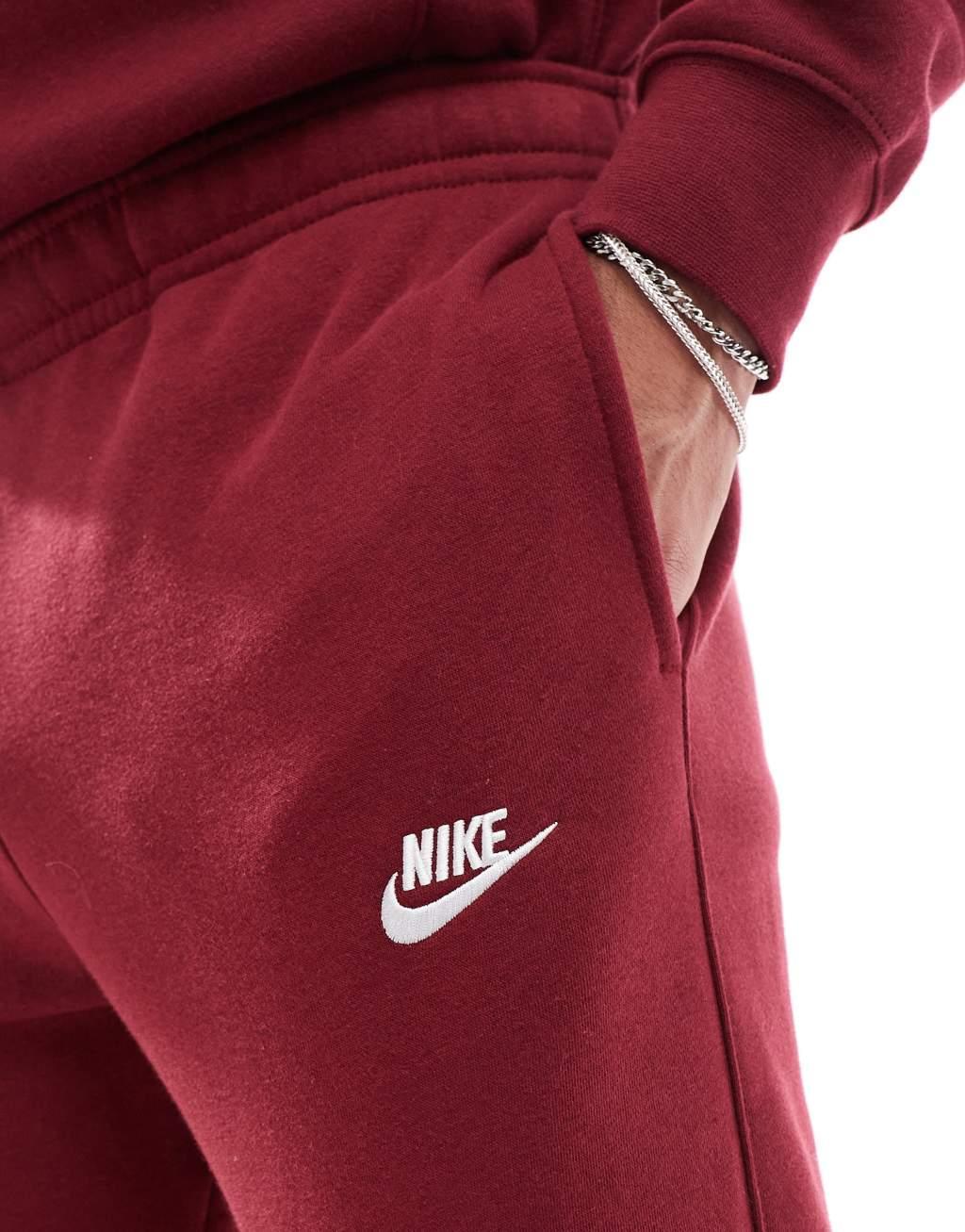 NIKE Club Cuffed Sweatpants In Red Product Image