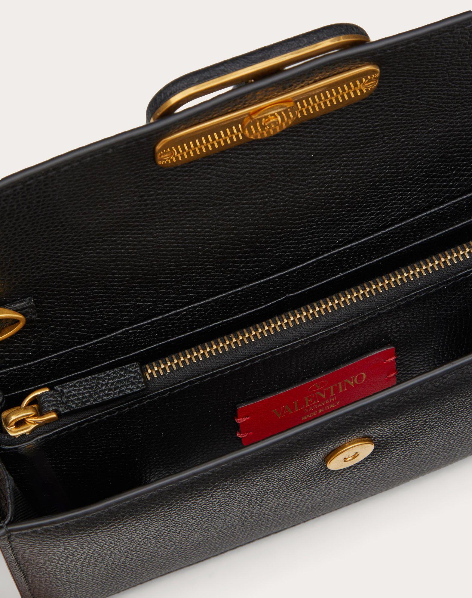 UPTOWN CHAIN WALLET IN GRAIN DE POUDRE EMBOSSED LEATHER Product Image