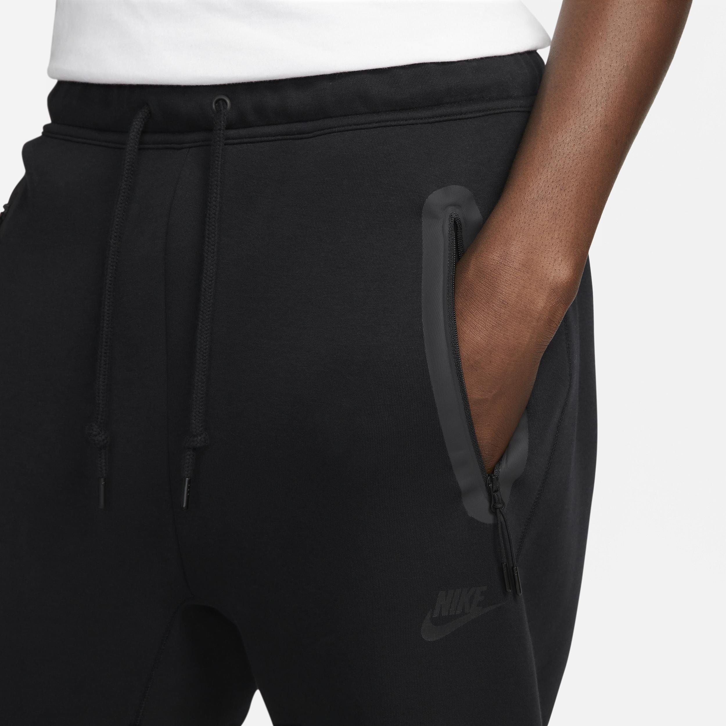 Nike Tech Fleece joggers in black Product Image