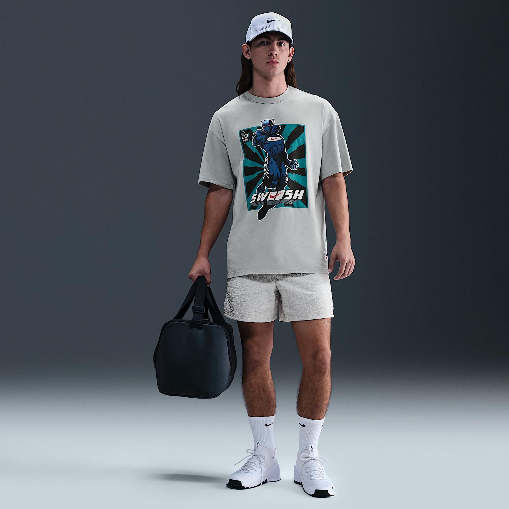 Nike Men's Max90 Fitness T-Shirt Product Image