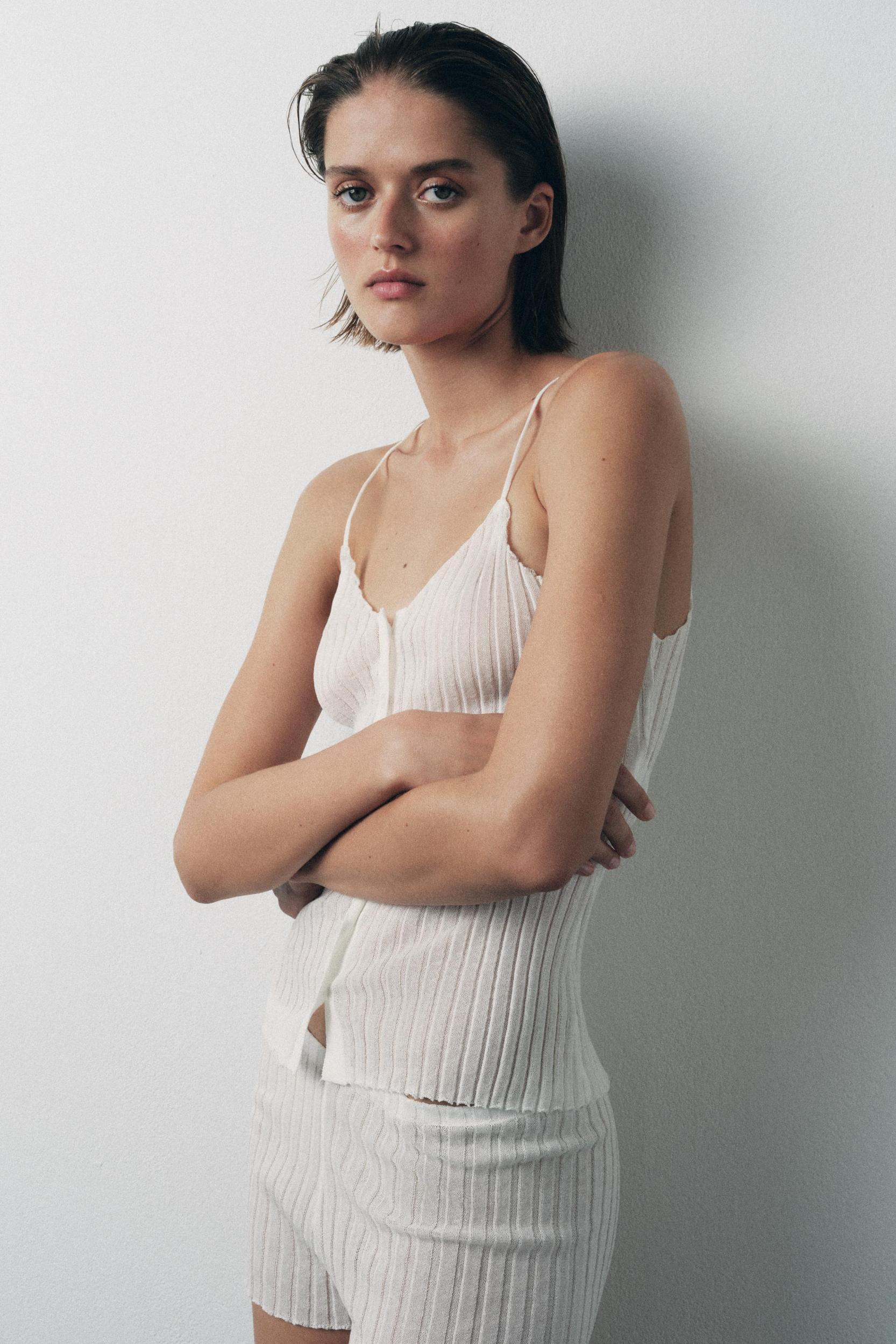 PLEATED FINE KNIT TOP Product Image