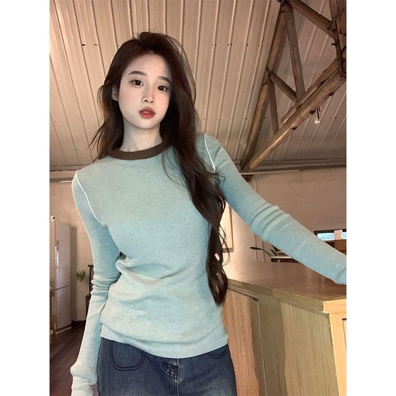 Long-Sleeve Round Neck Contrast Trim Knit Top Product Image