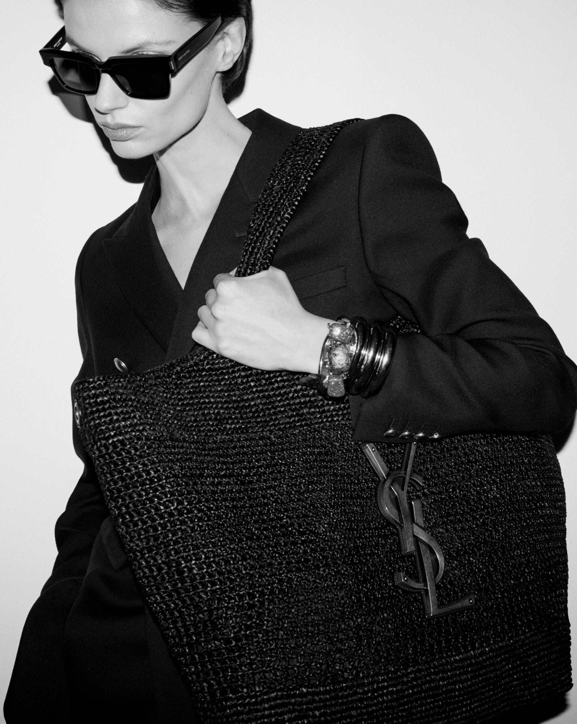 ICARE IN RAFFIA Product Image