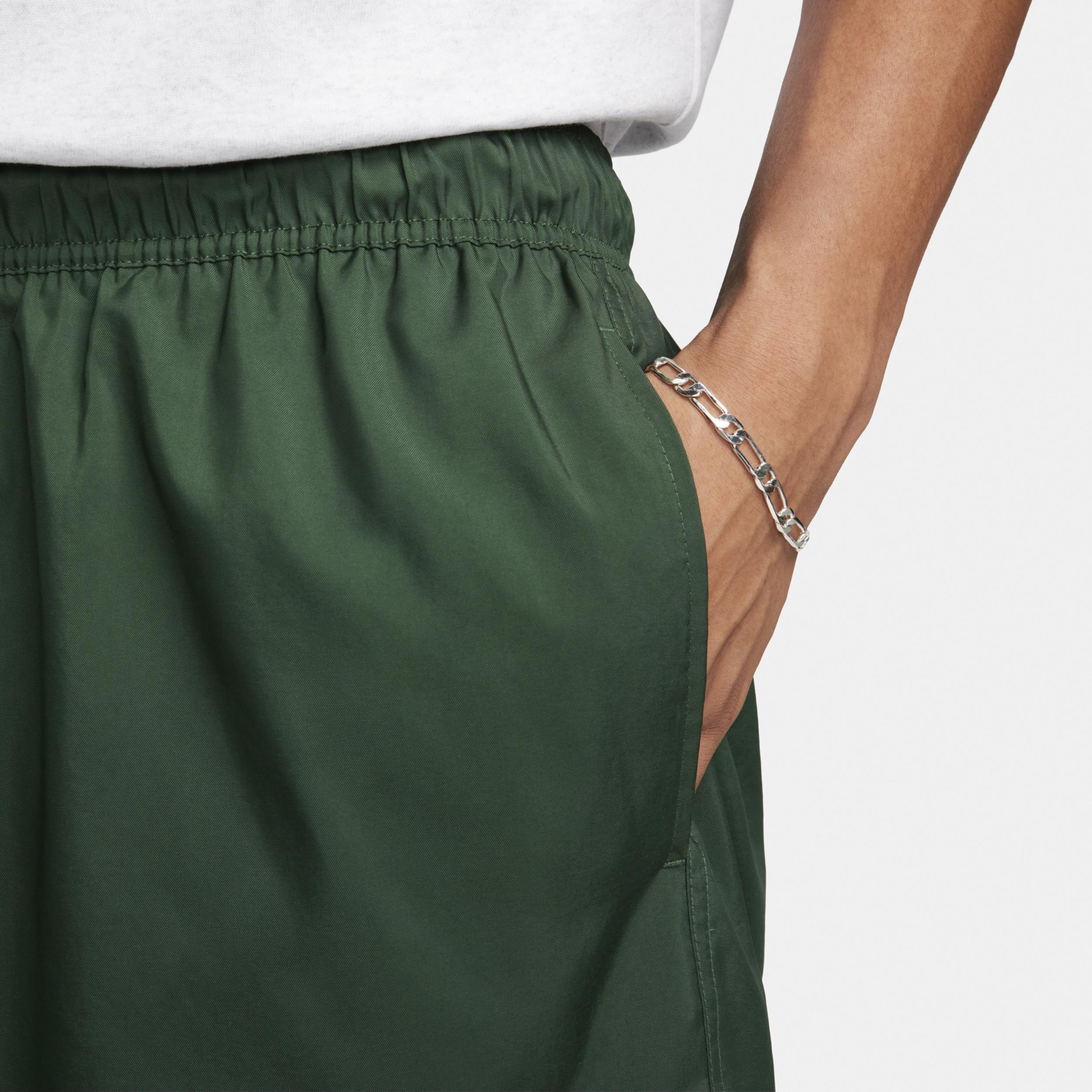 Nike Men's Club Woven Flow Shorts Product Image