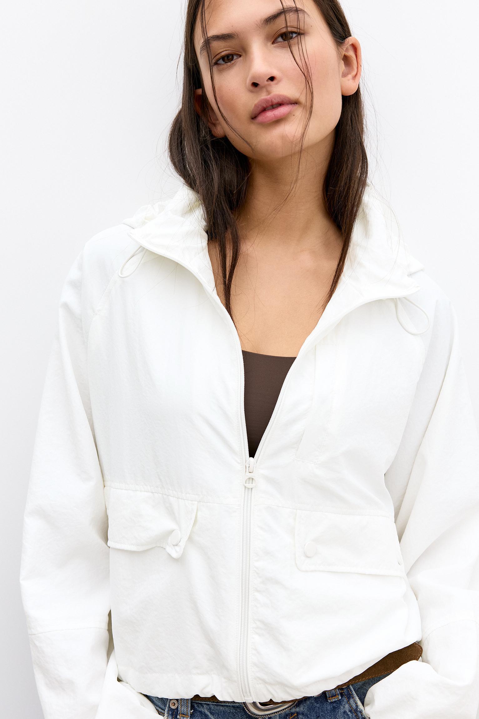 Short lightweight hooded jacket Product Image