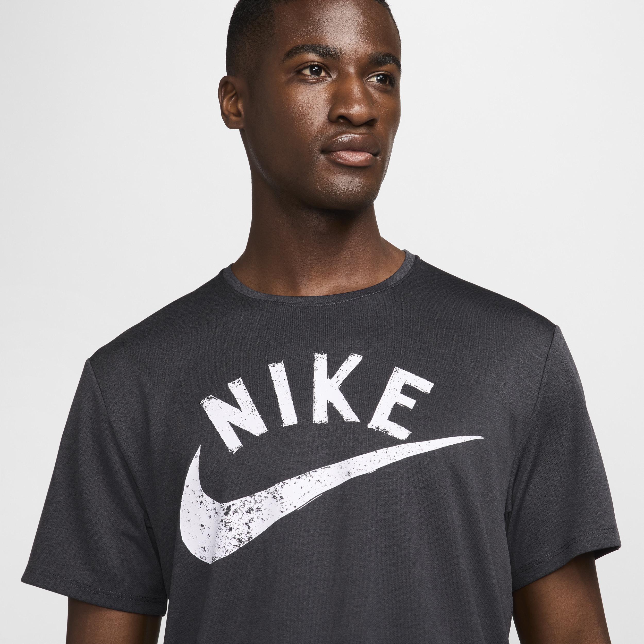 Nike Men's Miler Dri-FIT Short-Sleeve Running Top Product Image