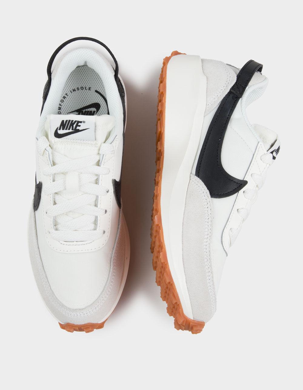 NIKE Waffle Debut Womens Shoes Product Image