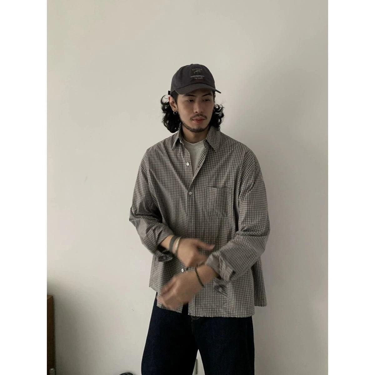 RT No. 18840 PLAID BUTTON-UP SHIRT Product Image