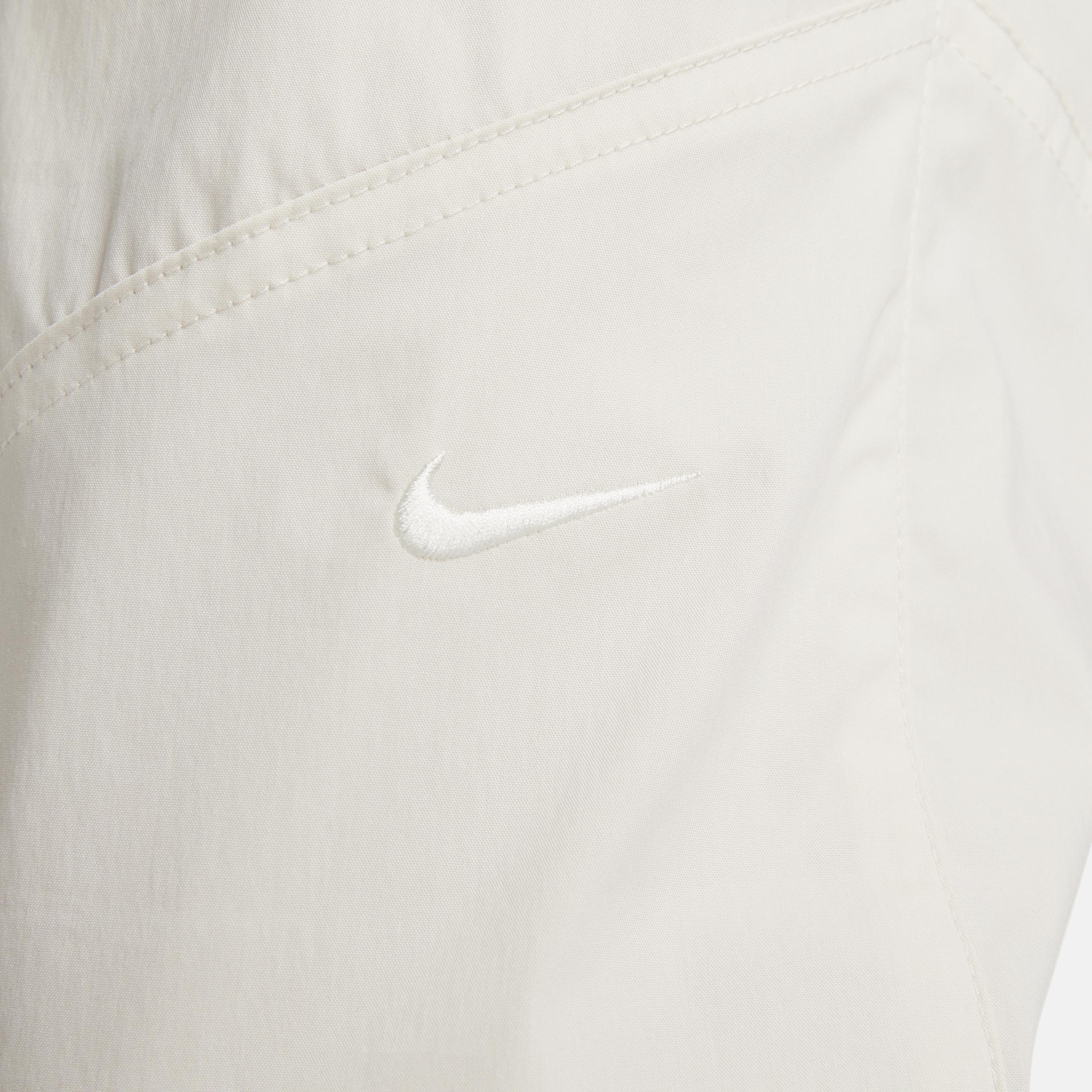 Nike Sportswear Essentials Women's Woven High-Rise Pants Product Image