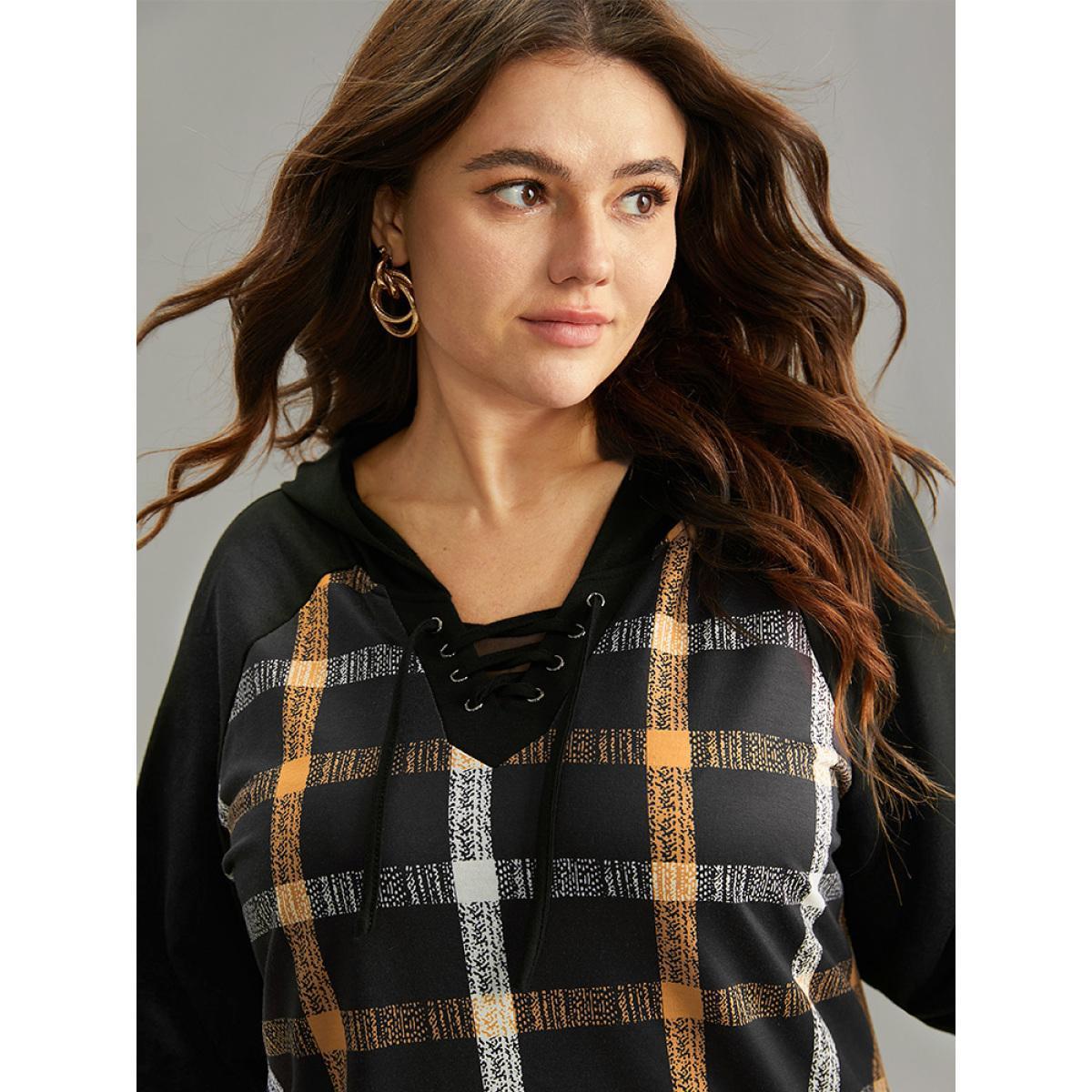 Plus Size Plaid Contrast Raglan Sleeve Lace Up Hooded Sweatshirt Women Black Casual Contrast Hooded Dailywear Sweatshirts BloomChic 18-20/2X Product Image