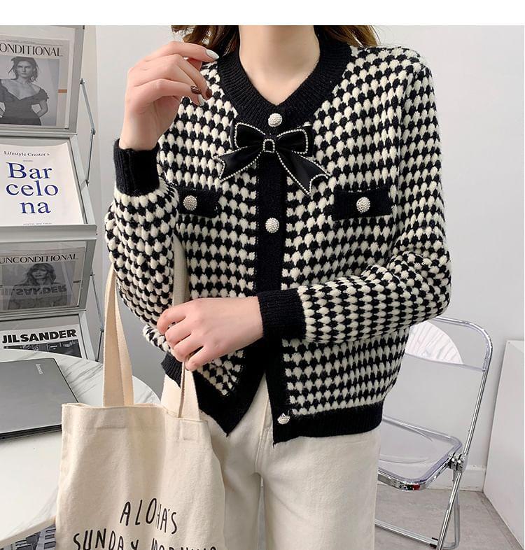 Round Neck Patterned Bow Cardigan Product Image