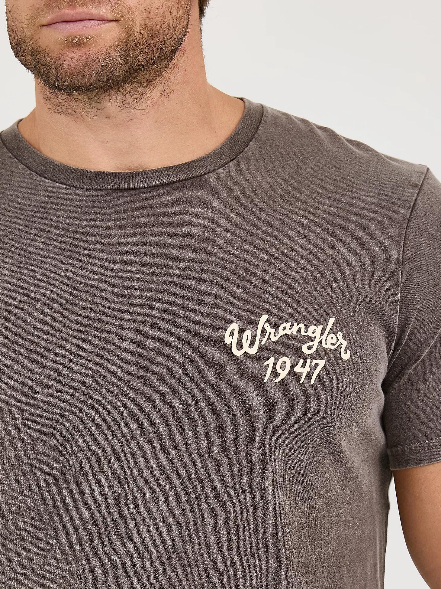 Men's Wrangler Mineral Wash Back Graphic T-Shirt in Ganache Product Image