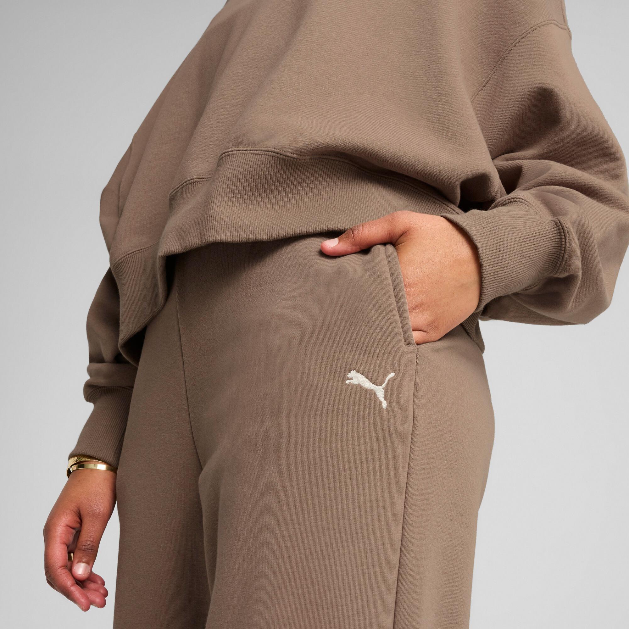 Wardrobe Essentials Women's Relaxed Sweatpants Product Image