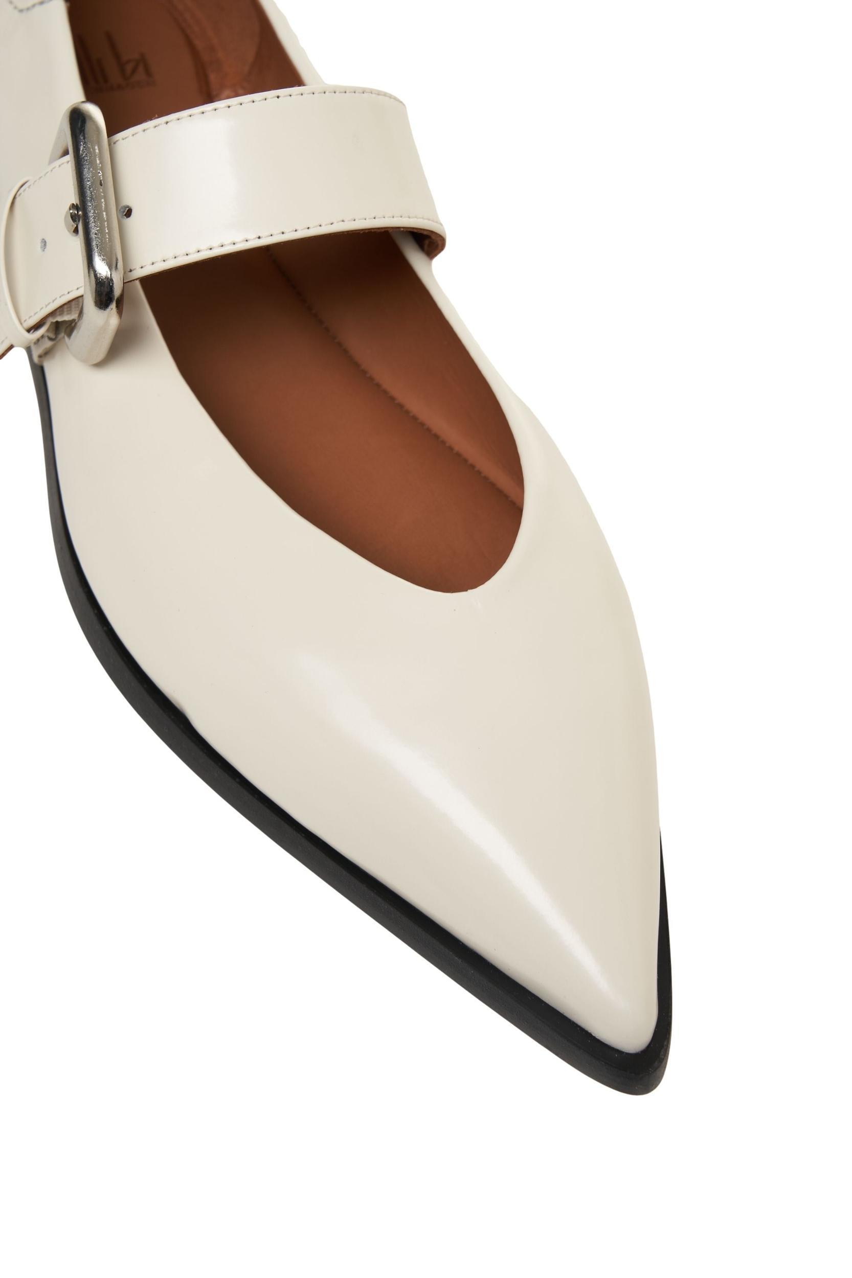Ballet flats with strap Product Image