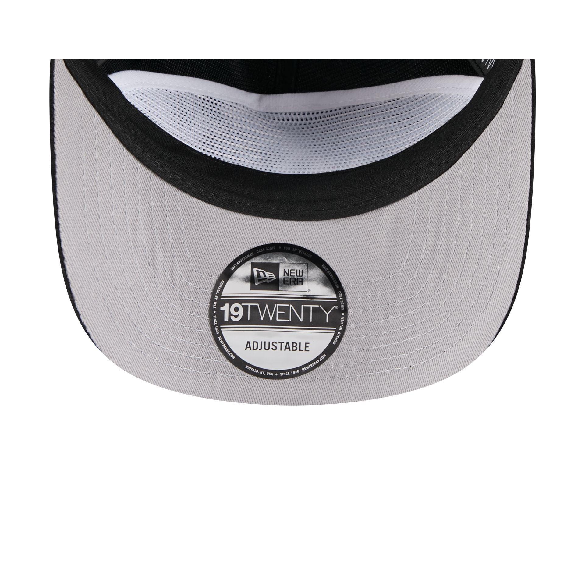 Montreal Expos Velvet Team Script 19TWENTY Adjustable Hat Male Product Image