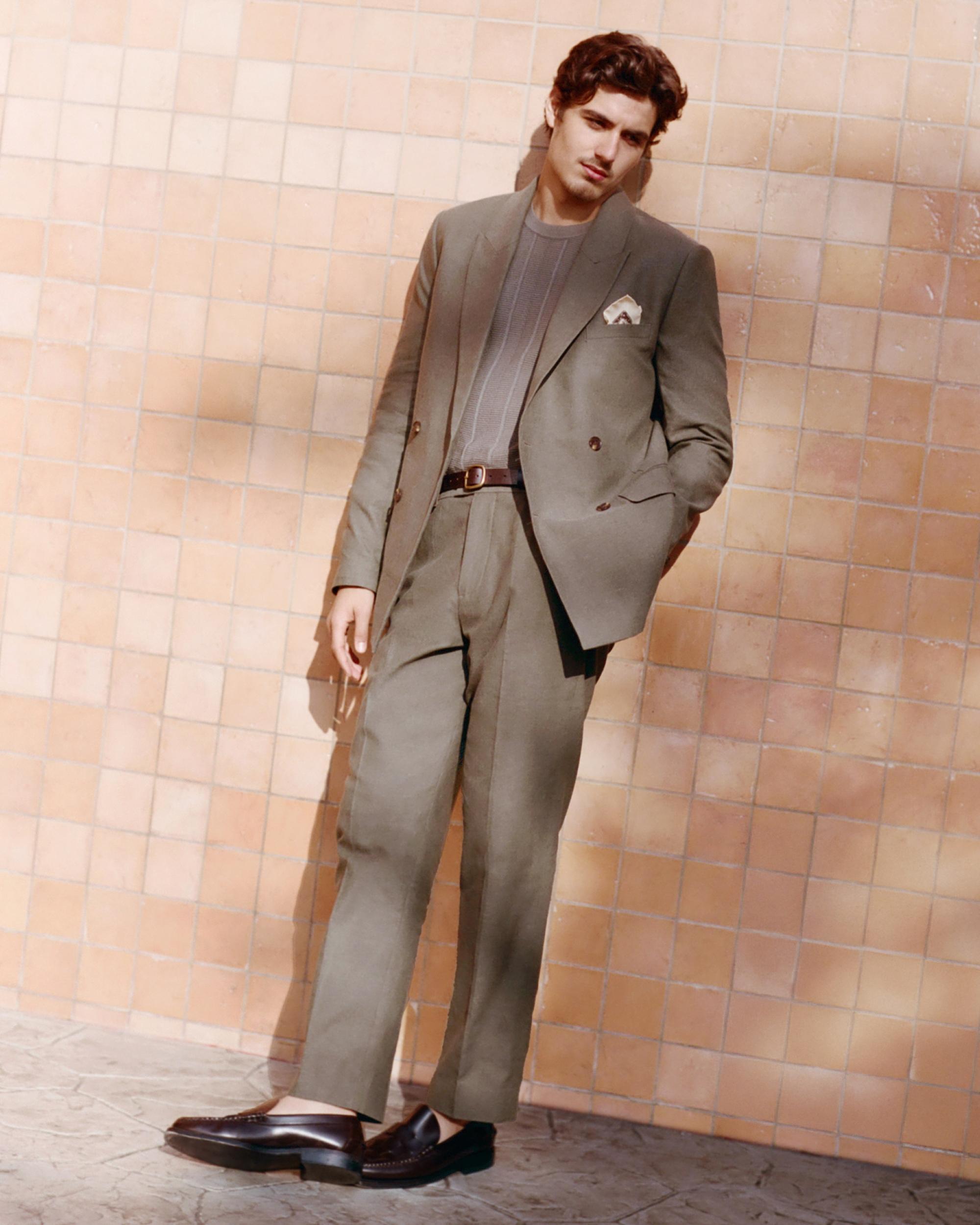 The A&F Collins Linen-Blend Suit Pant Product Image