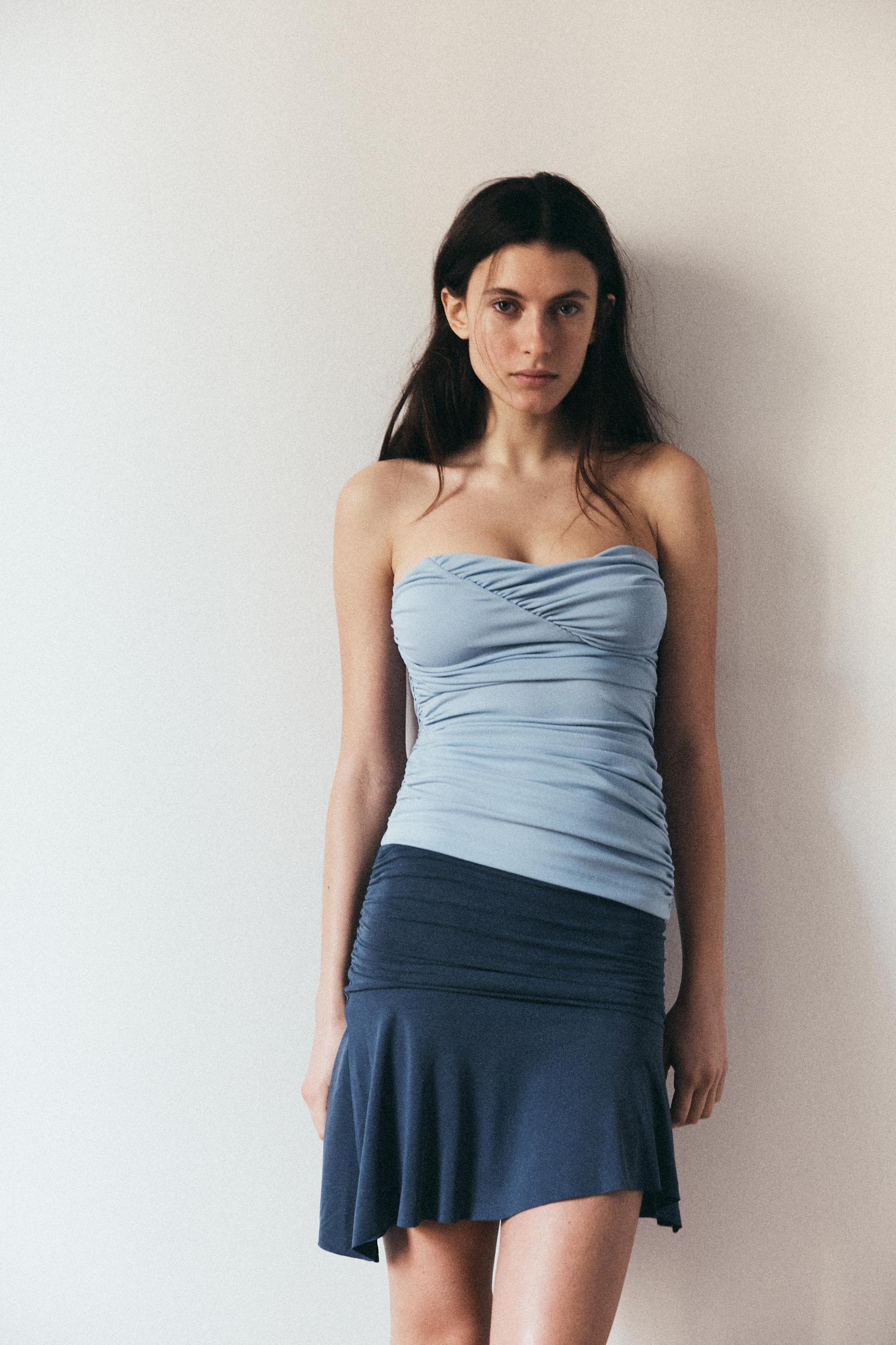 STRAPLESS RUCHED TOP Product Image