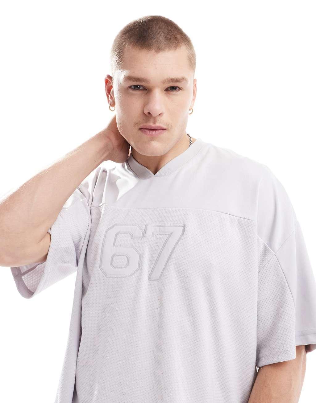 Bershka mesh paneled T-shirt in gray Product Image