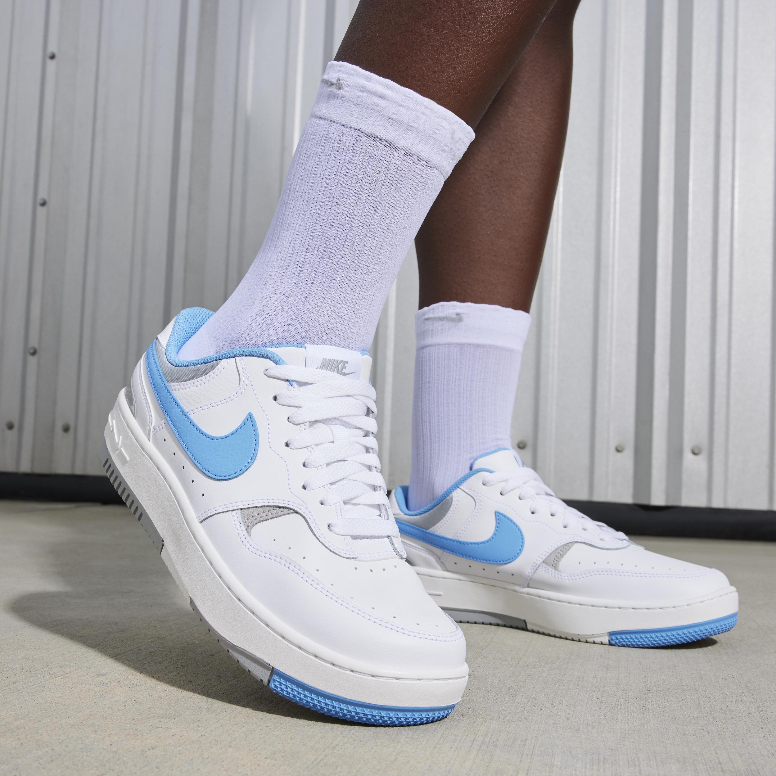 Nike Women's Gamma Force Shoes Product Image