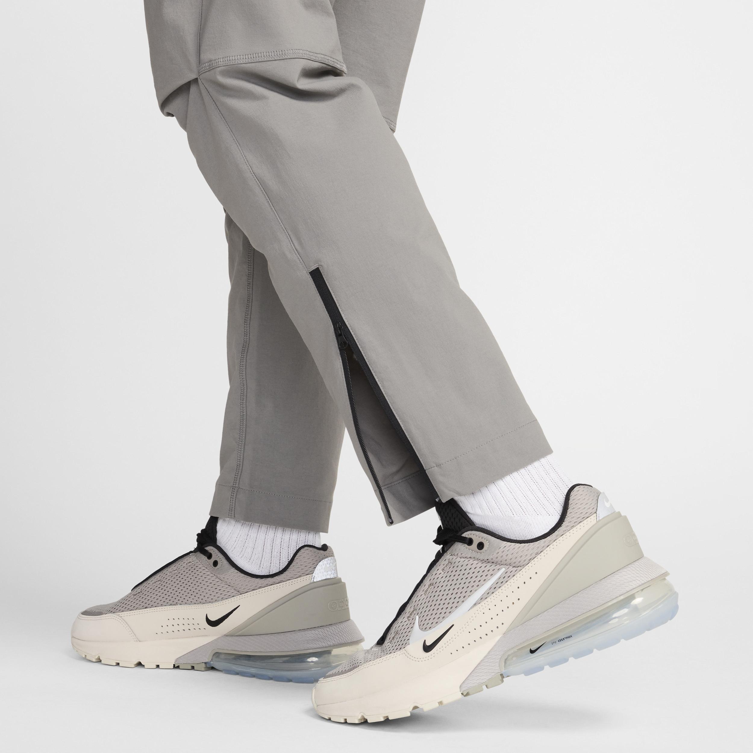 Nike Men's Tech Woven Pants Product Image