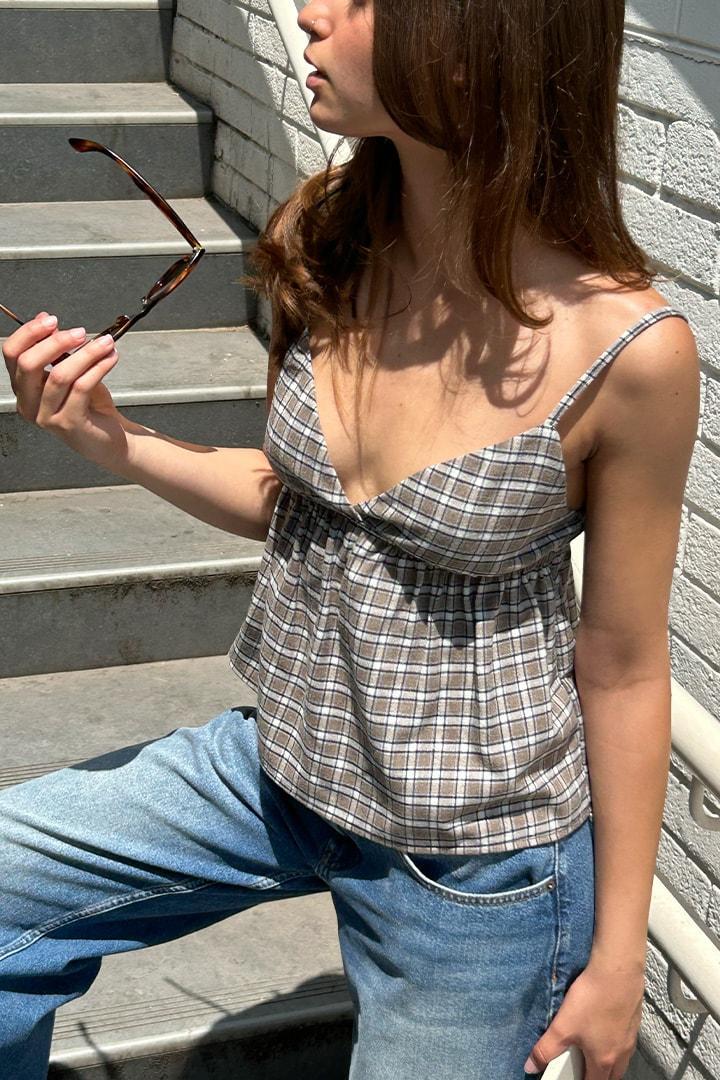 V-neck top Product Image