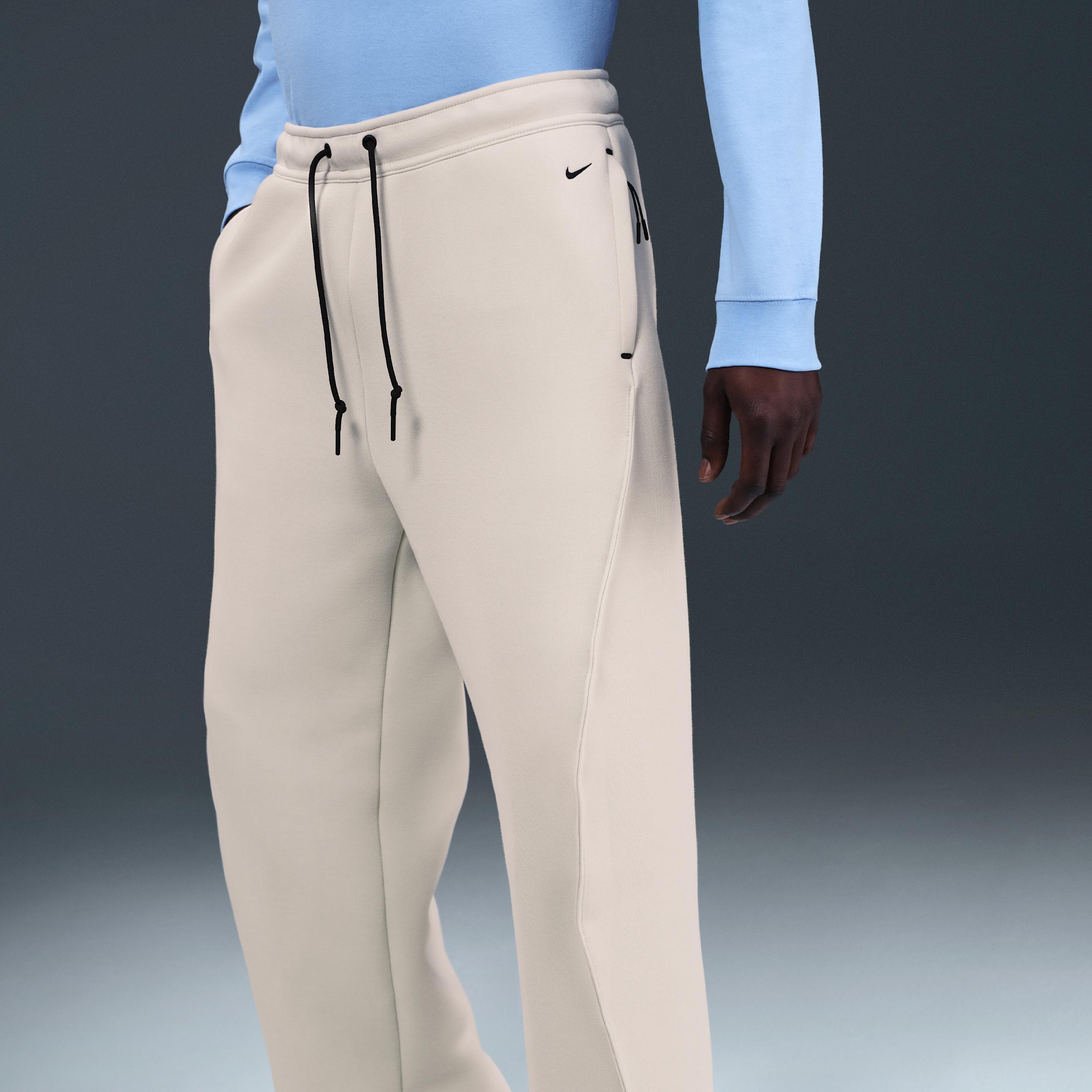 Nike Men's Tech Fleece Loose-Fit Open Hem Pants Product Image