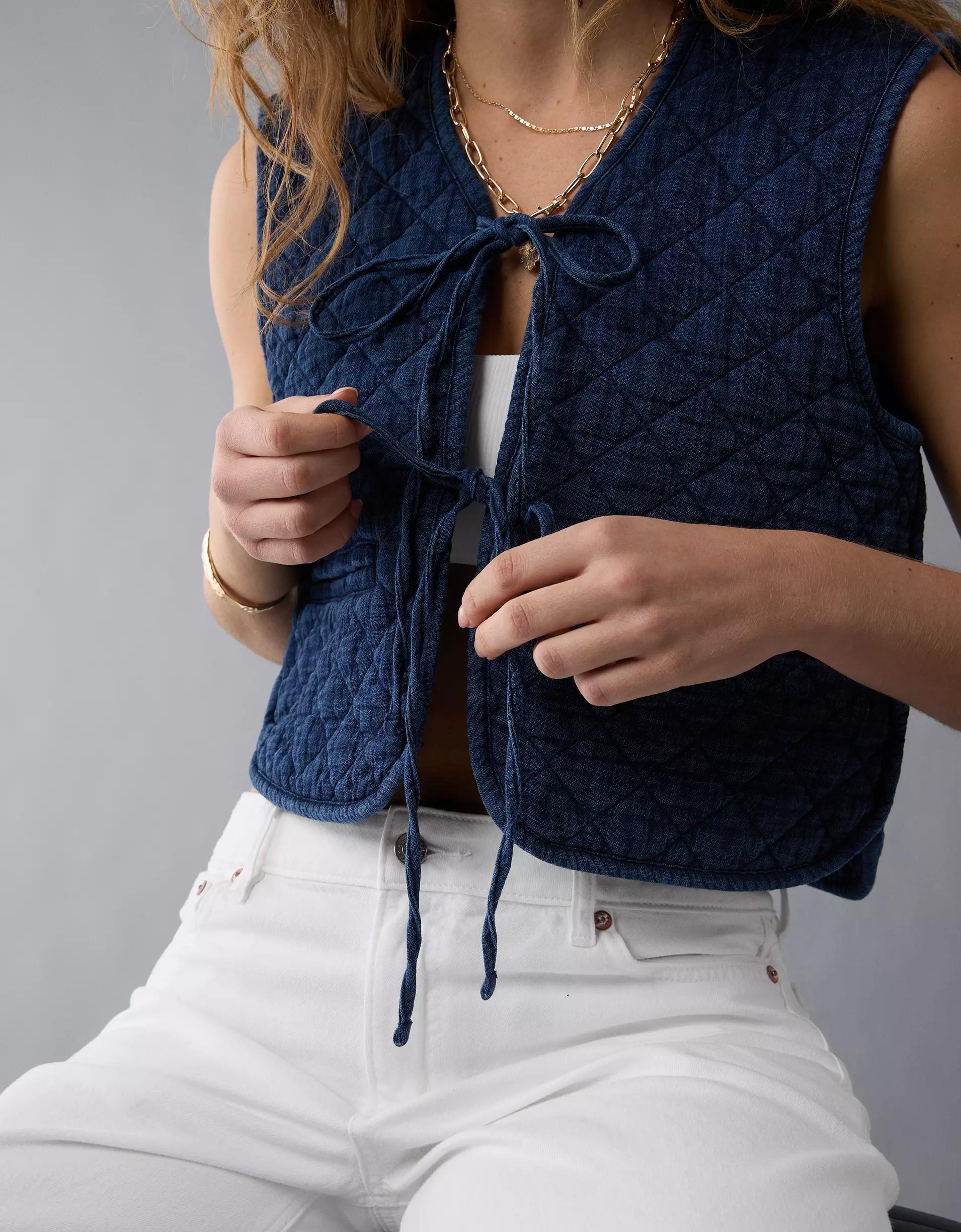 AE Tie Front Quilted Vest Product Image