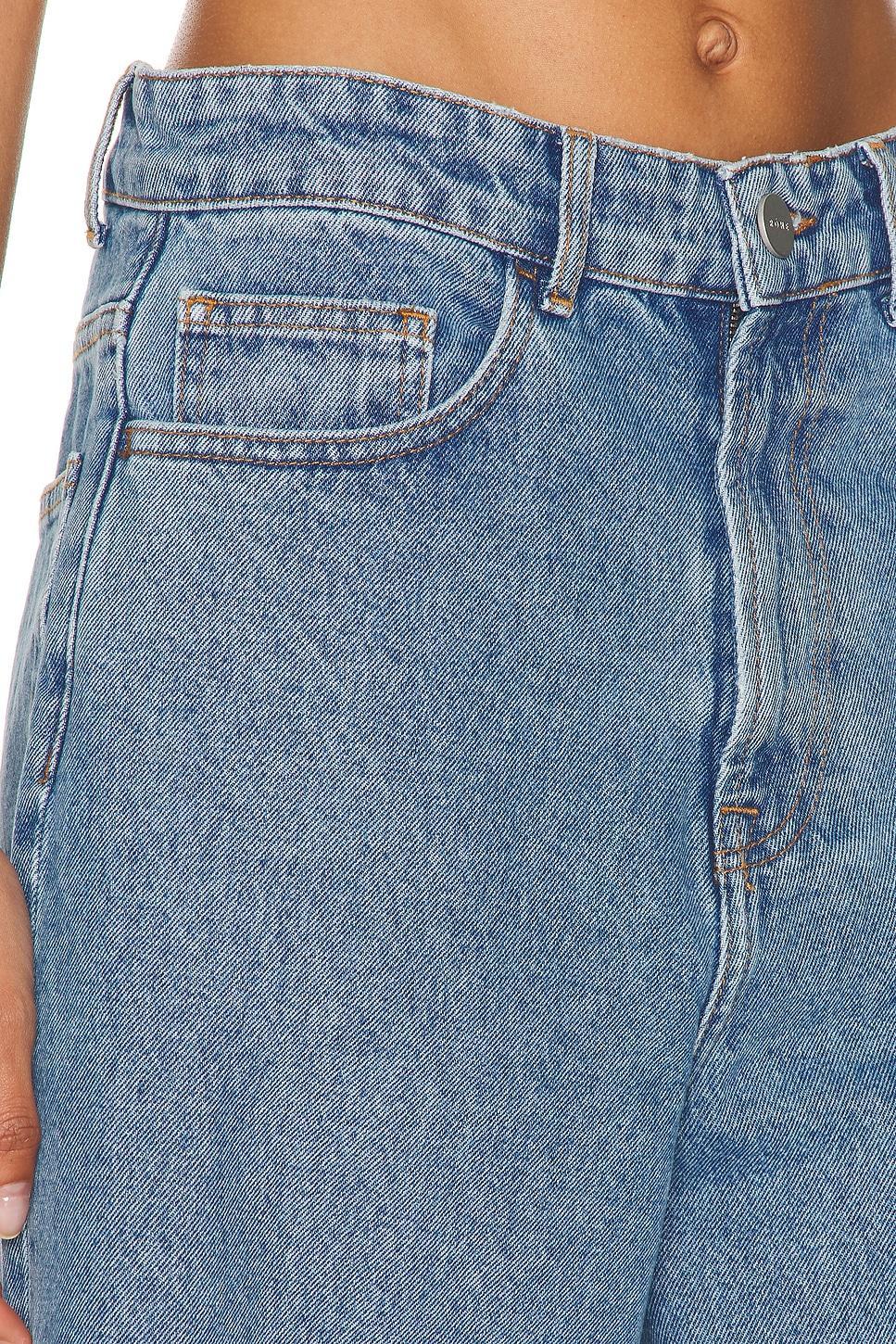 Baggy Short Product Image