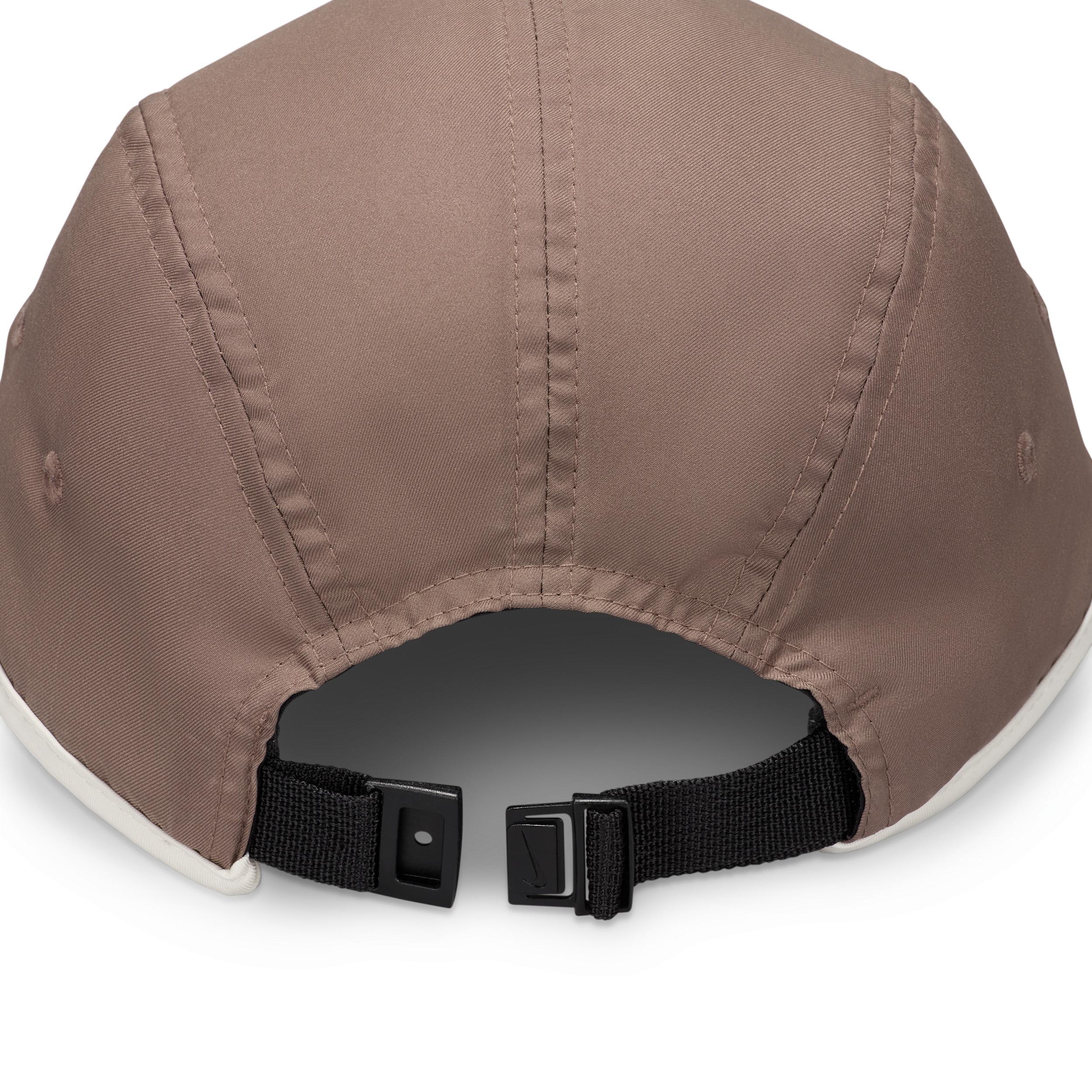 Nike Dri-FIT Fly Unstructured Swoosh Cap Product Image