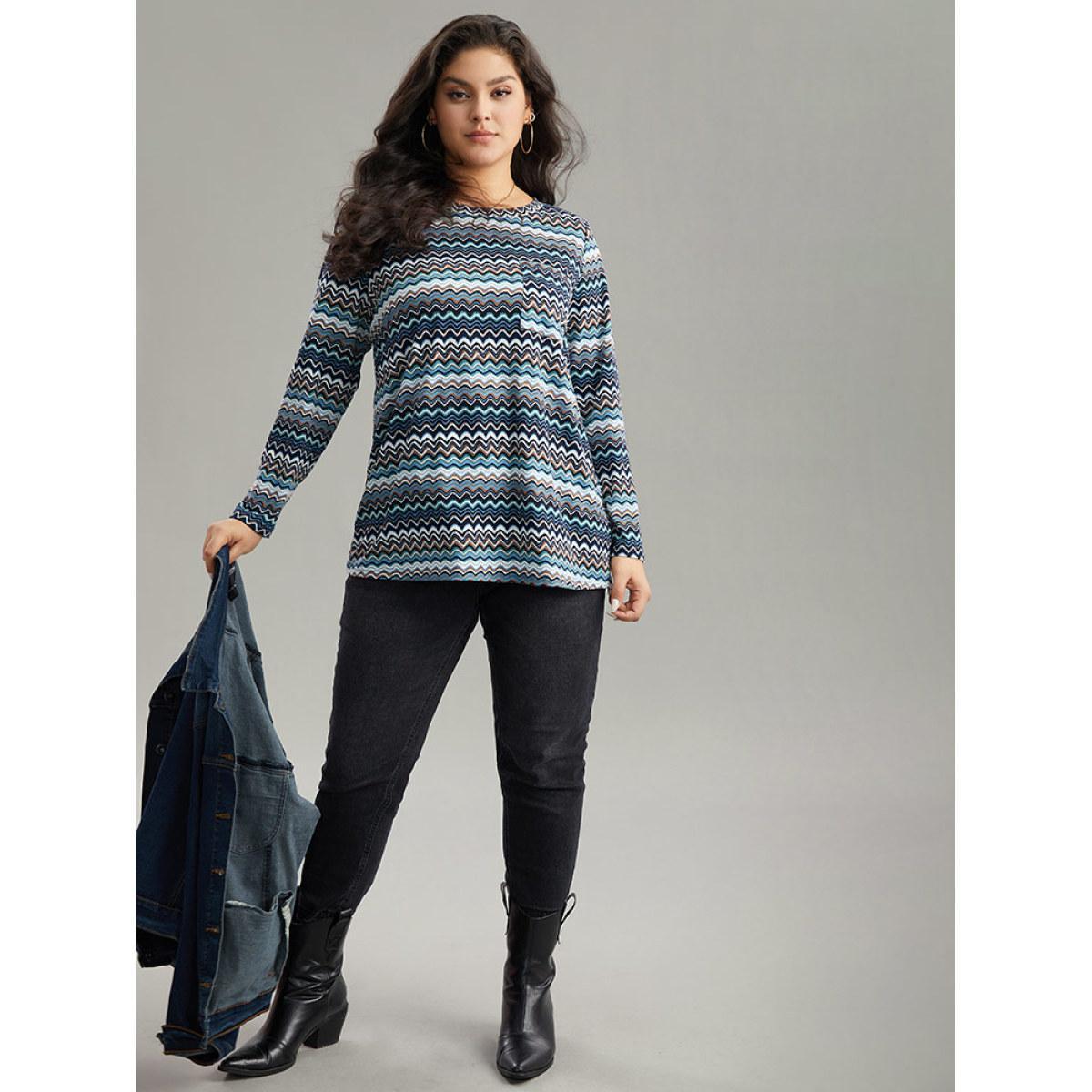 Plus Size Contrast Wave Striped Patched Pocket T-shirt Multicolor Women Casual Printed Geometric Round Neck Dailywear T-shirts BloomChic 26/4X Product Image