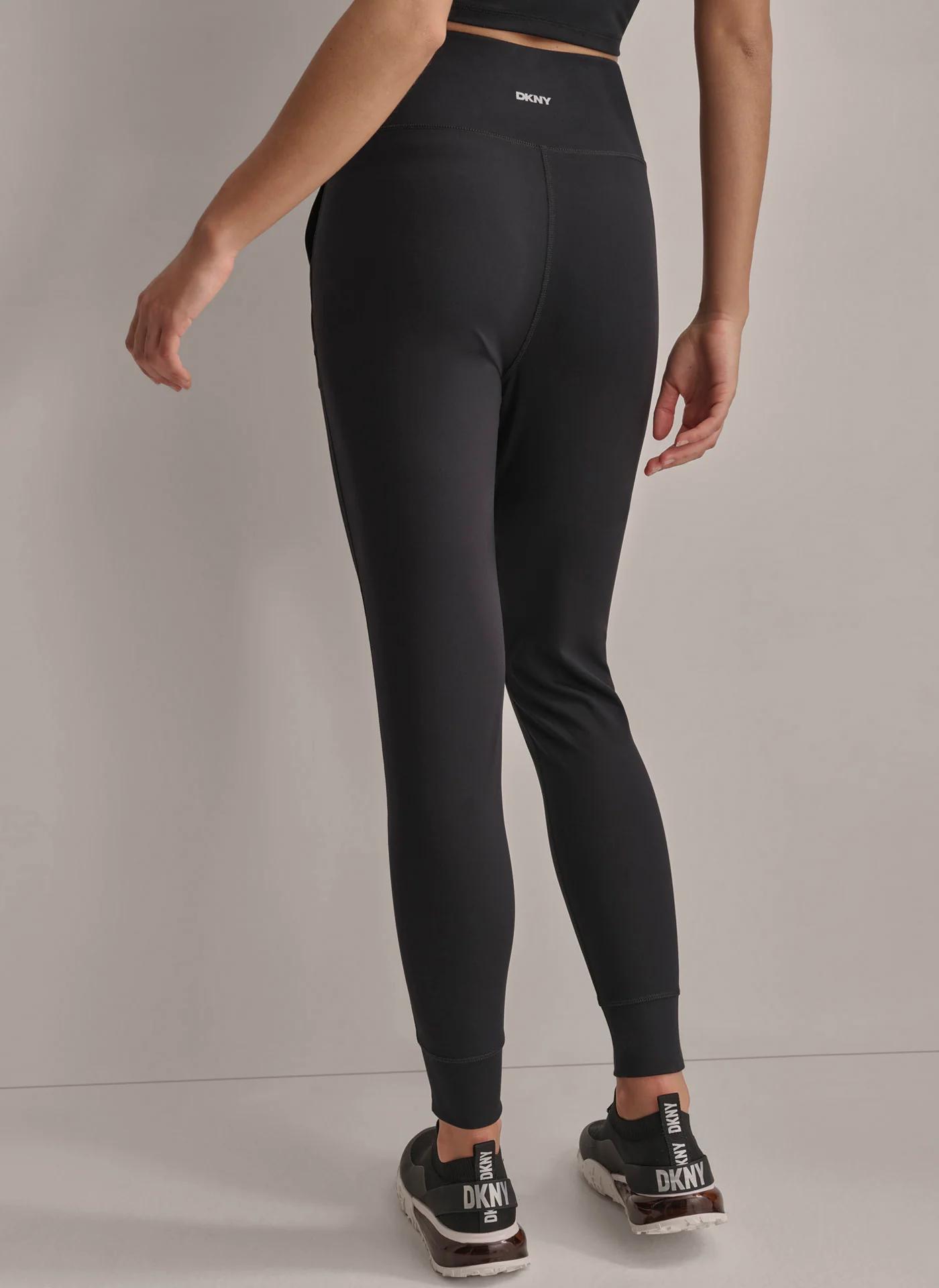 BALANCE COMPRESSION JOGGER WITH POCKETS Product Image