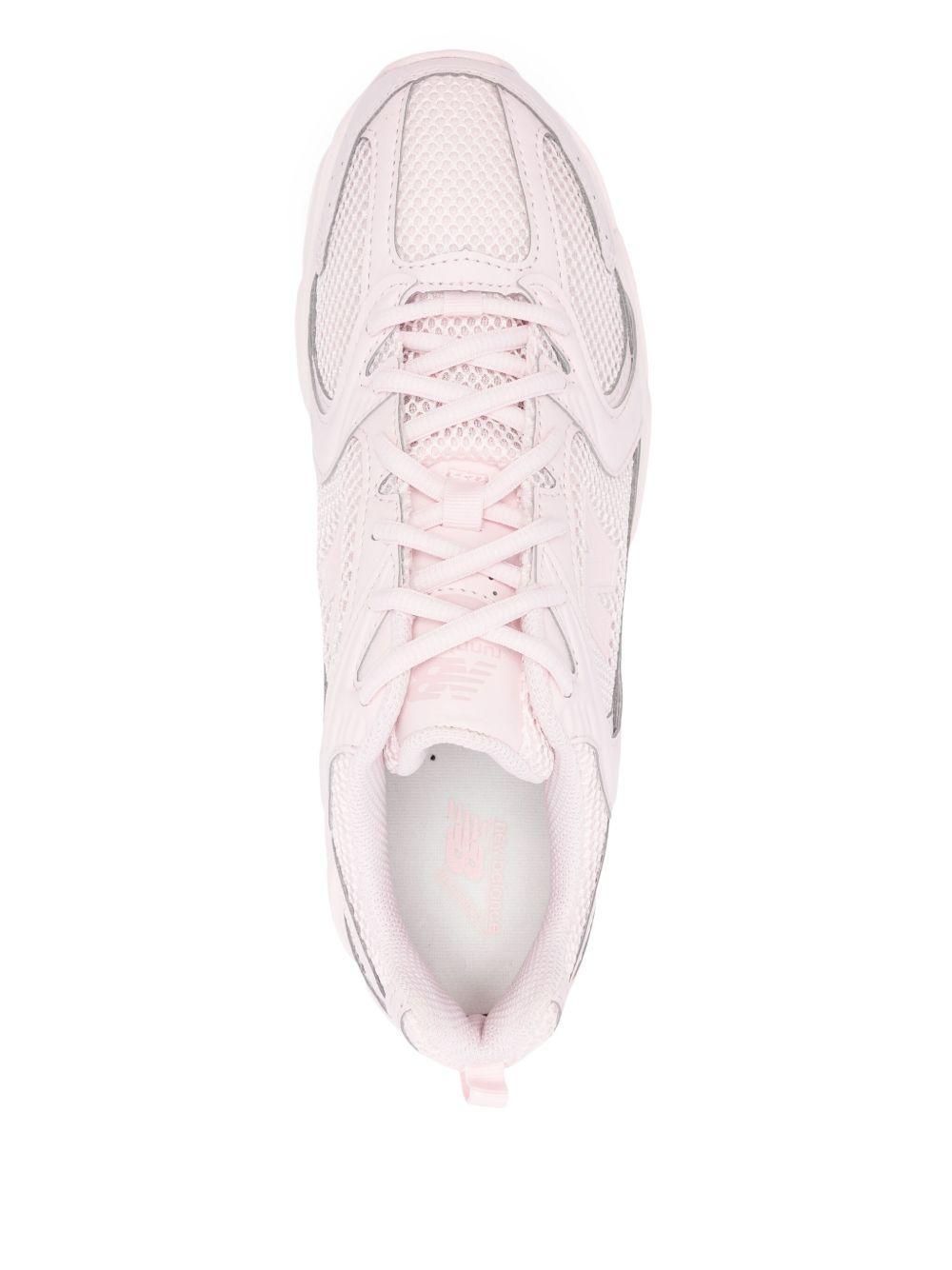 530 sneakers Product Image