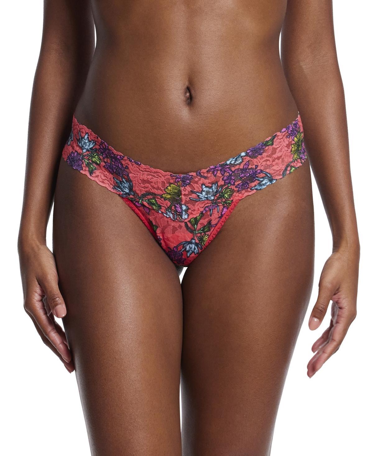 Signature Lace Low Rise Printed Thong Product Image