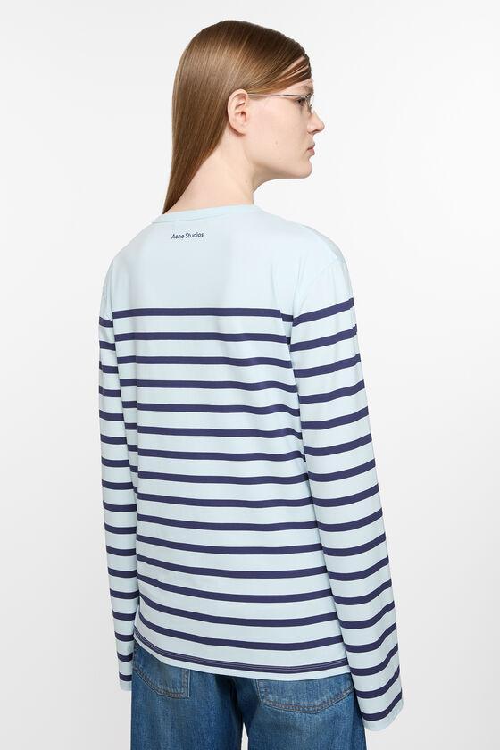 Long sleeve t-shirt Product Image
