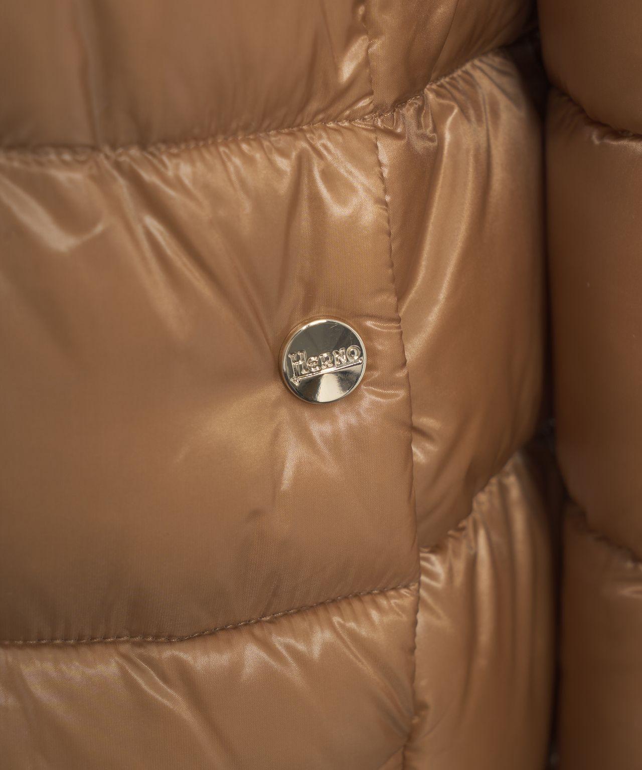 Puffer jacket with stand-up collar Product Image