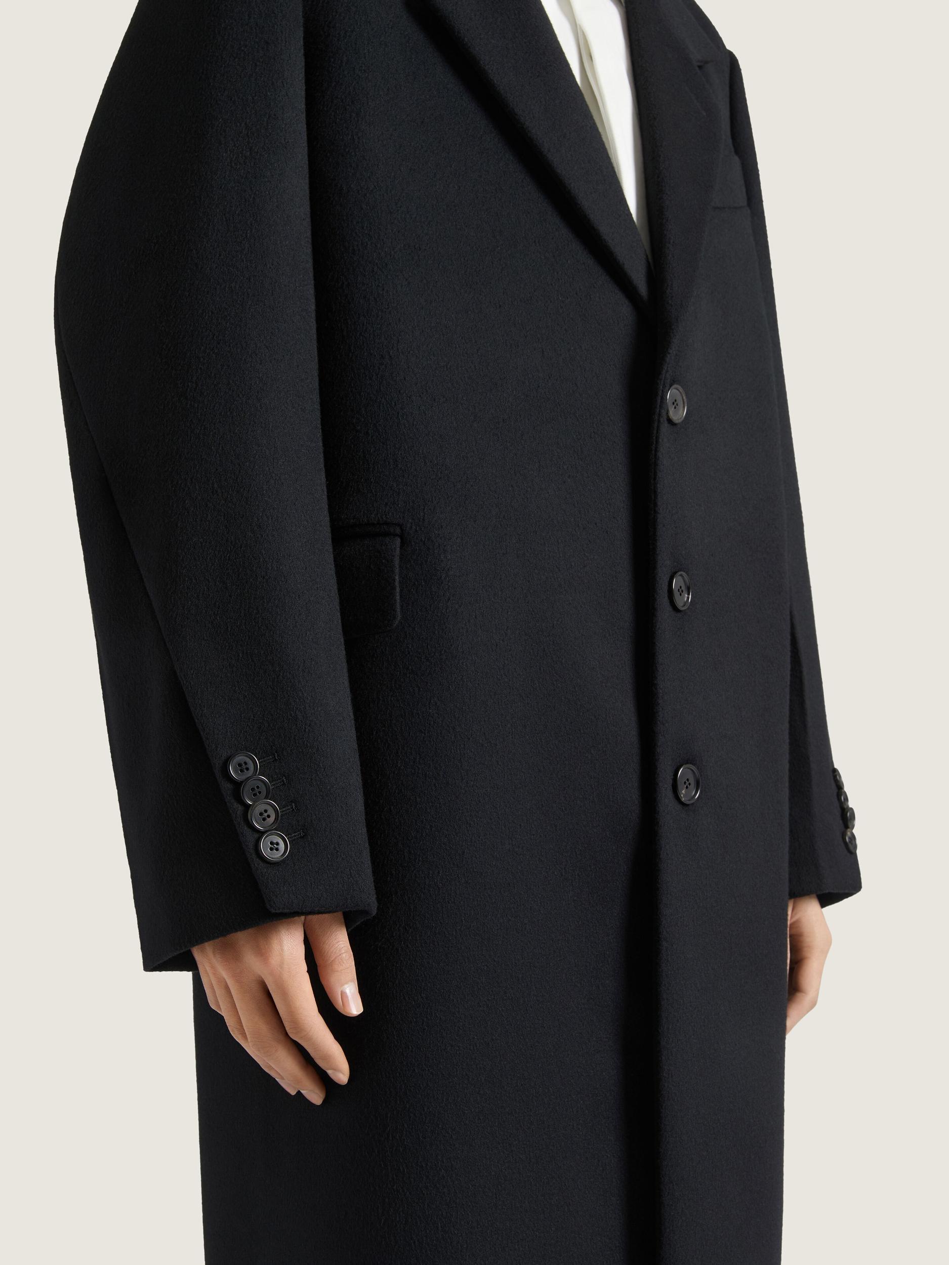 Tailored coat in wool cashmere Product Image