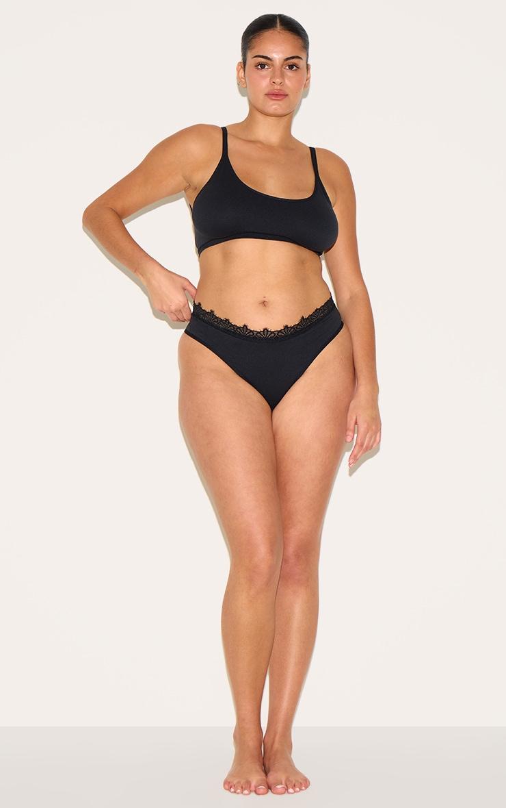 Black Scoop Neck Bra Product Image