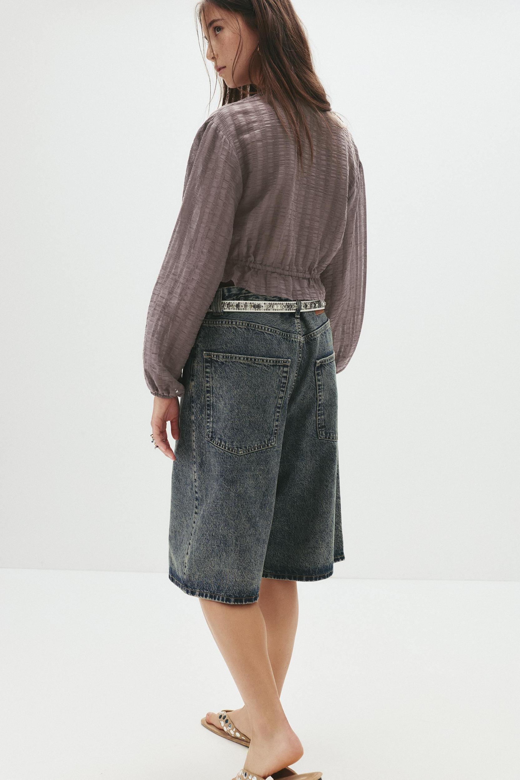 Textured striped shirt Product Image