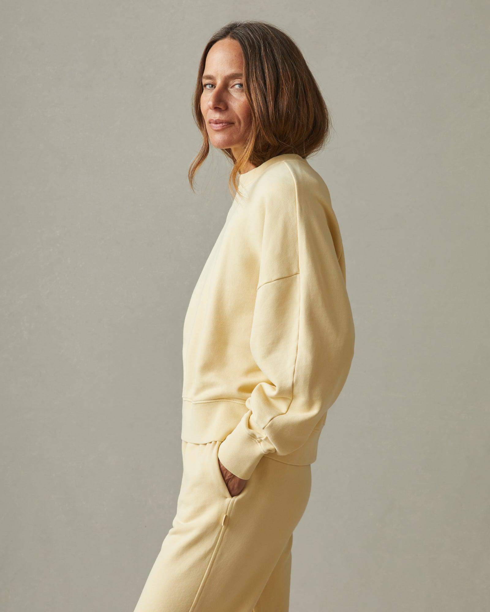 Premium Midweight Oversized Crew - Golden Glow Female Product Image