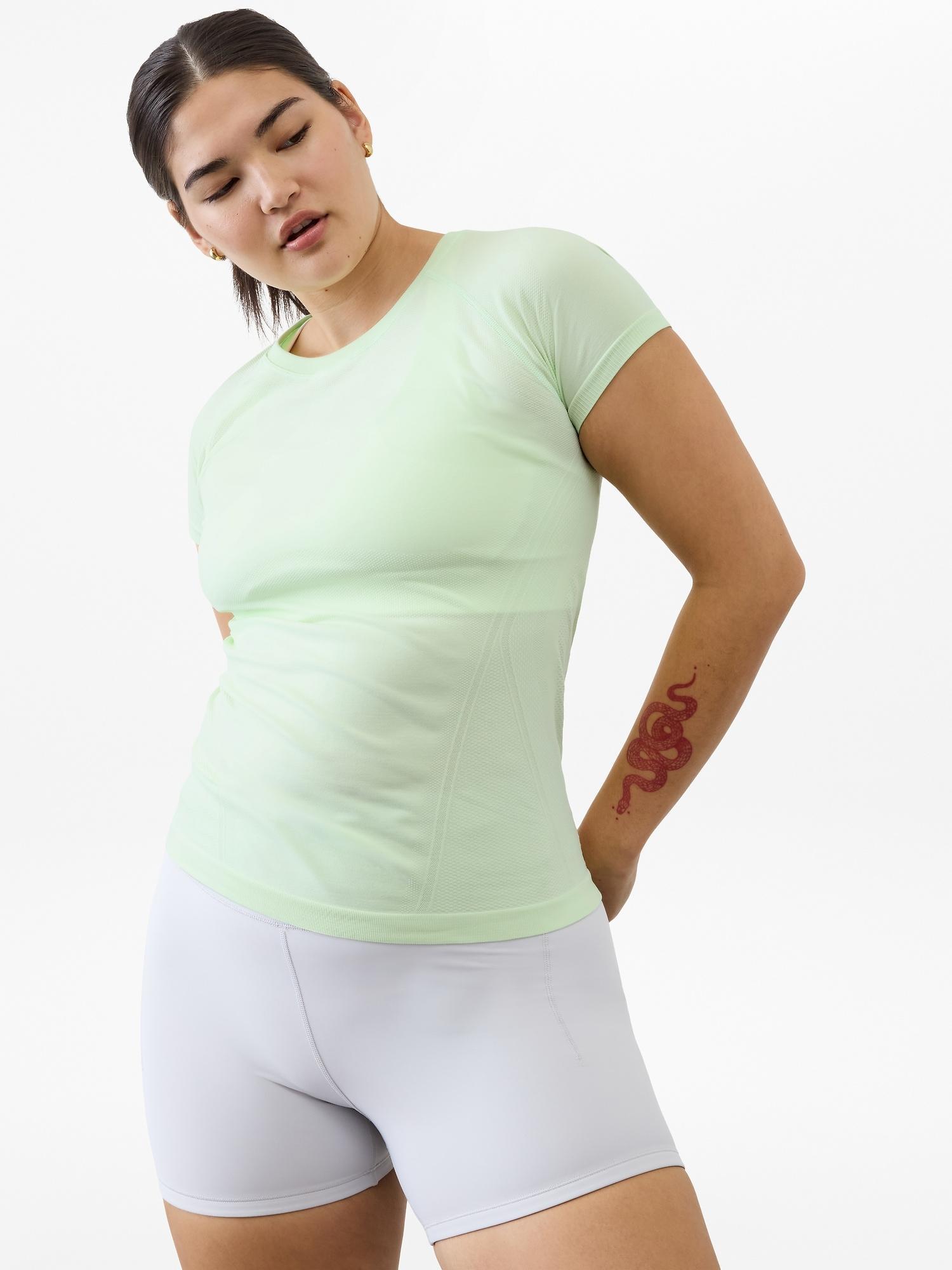 Momentum Seamless Tee Product Image