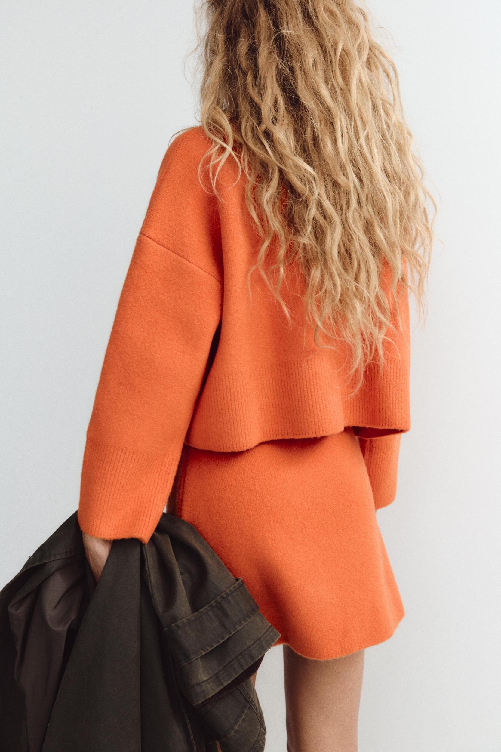 BASIC KNIT SWEATER Product Image