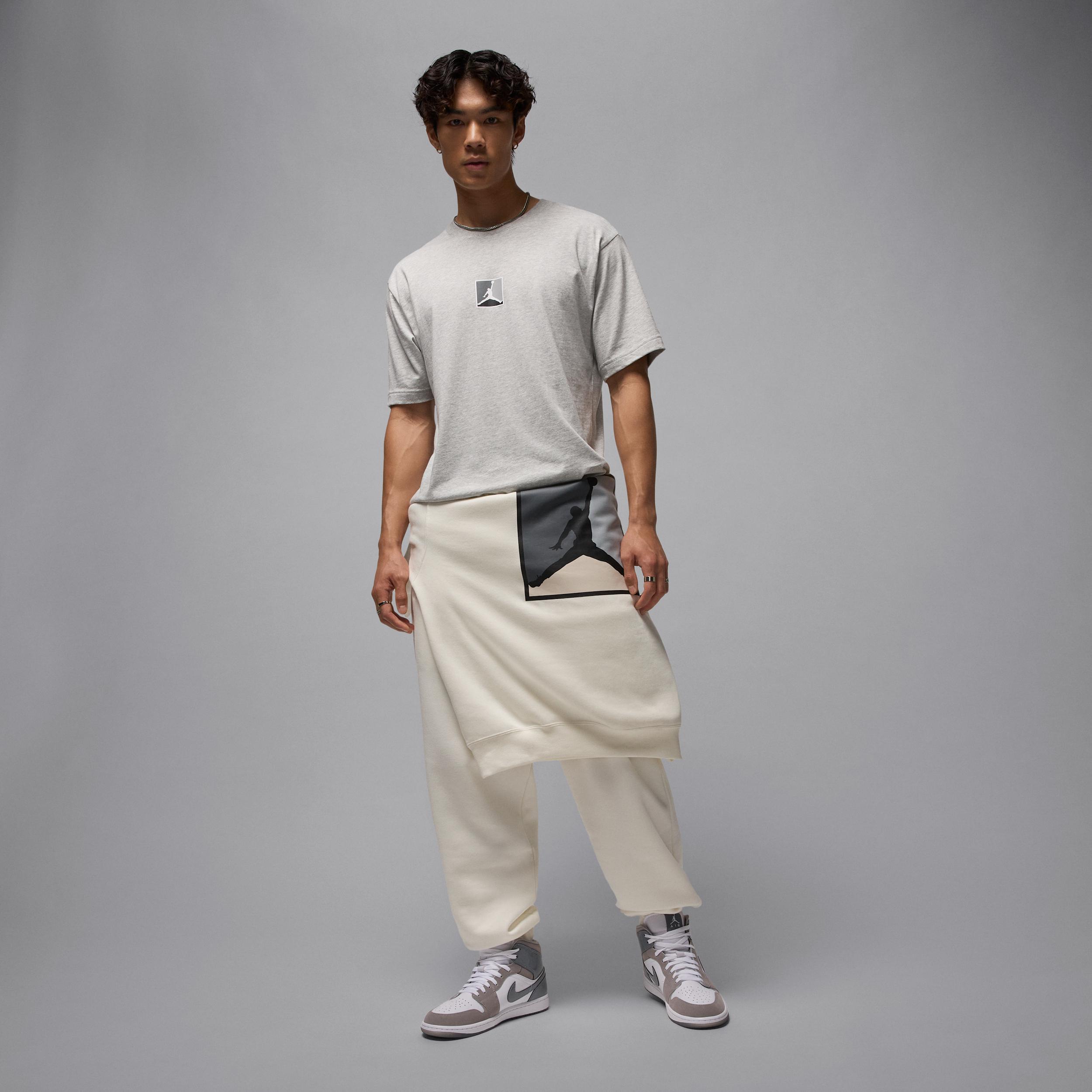 Mens Jordan Brooklyn T-Shirt | HV3894-010 Product Image