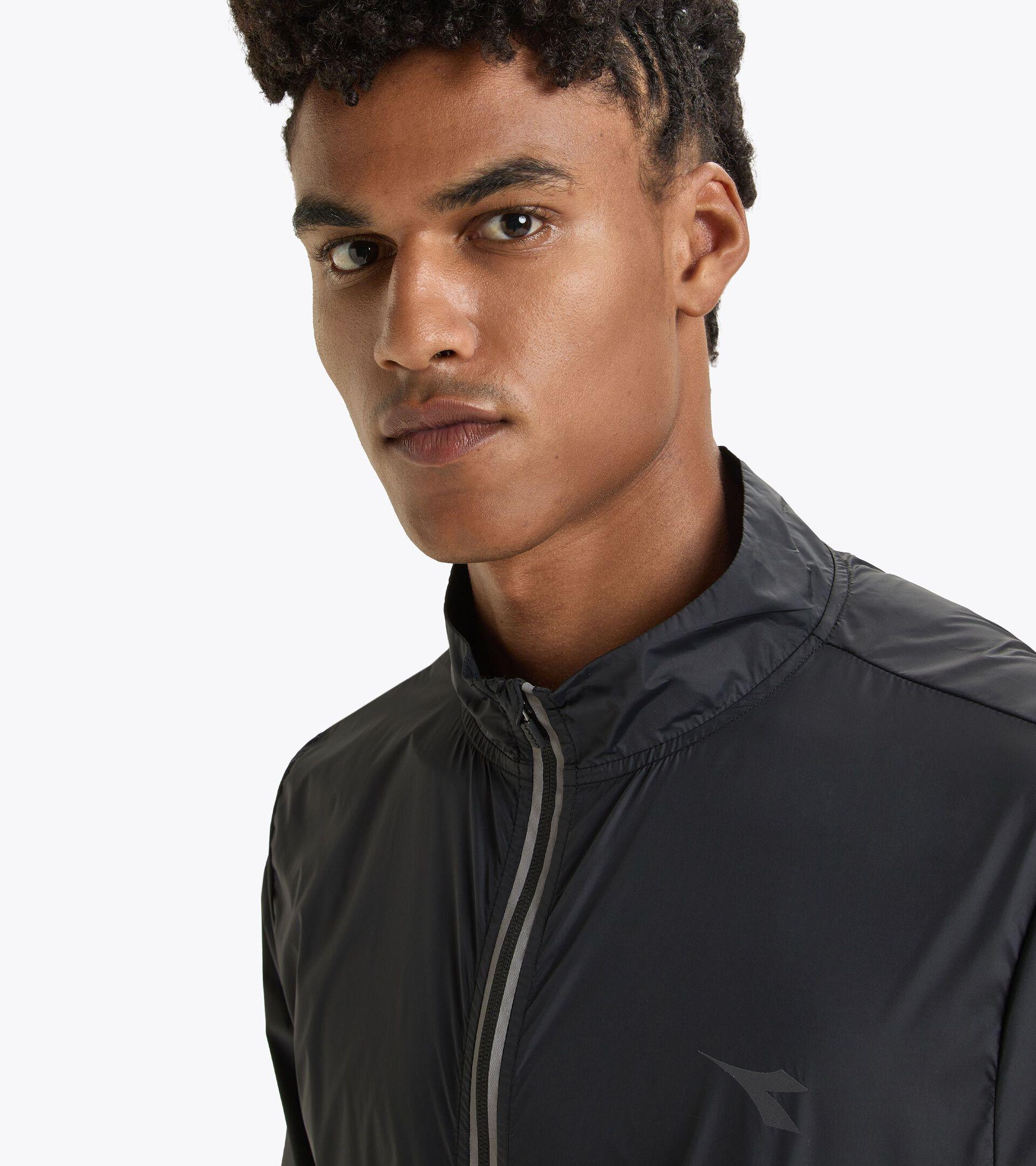 PACKABLE WIND JACKET Product Image