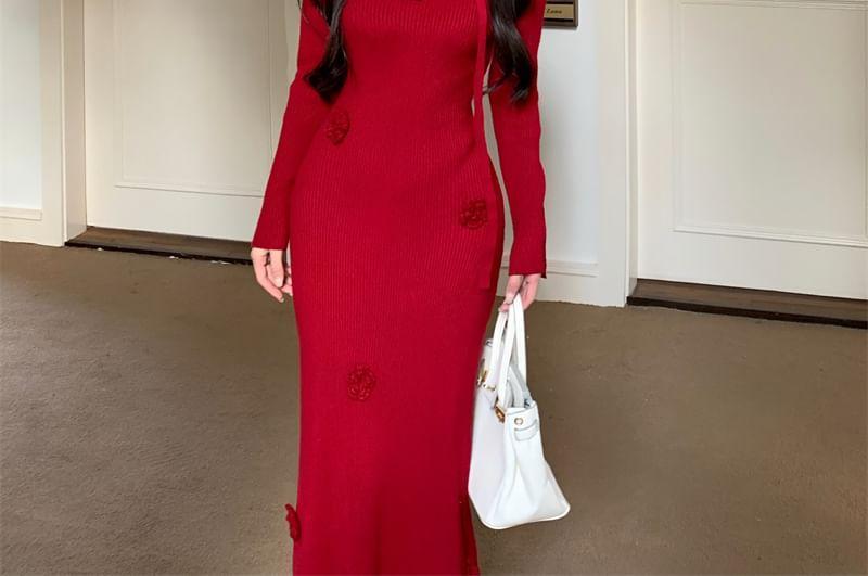 Long-Sleeve V-Neck Floral Accent Knit Maxi Sheath Dress Product Image