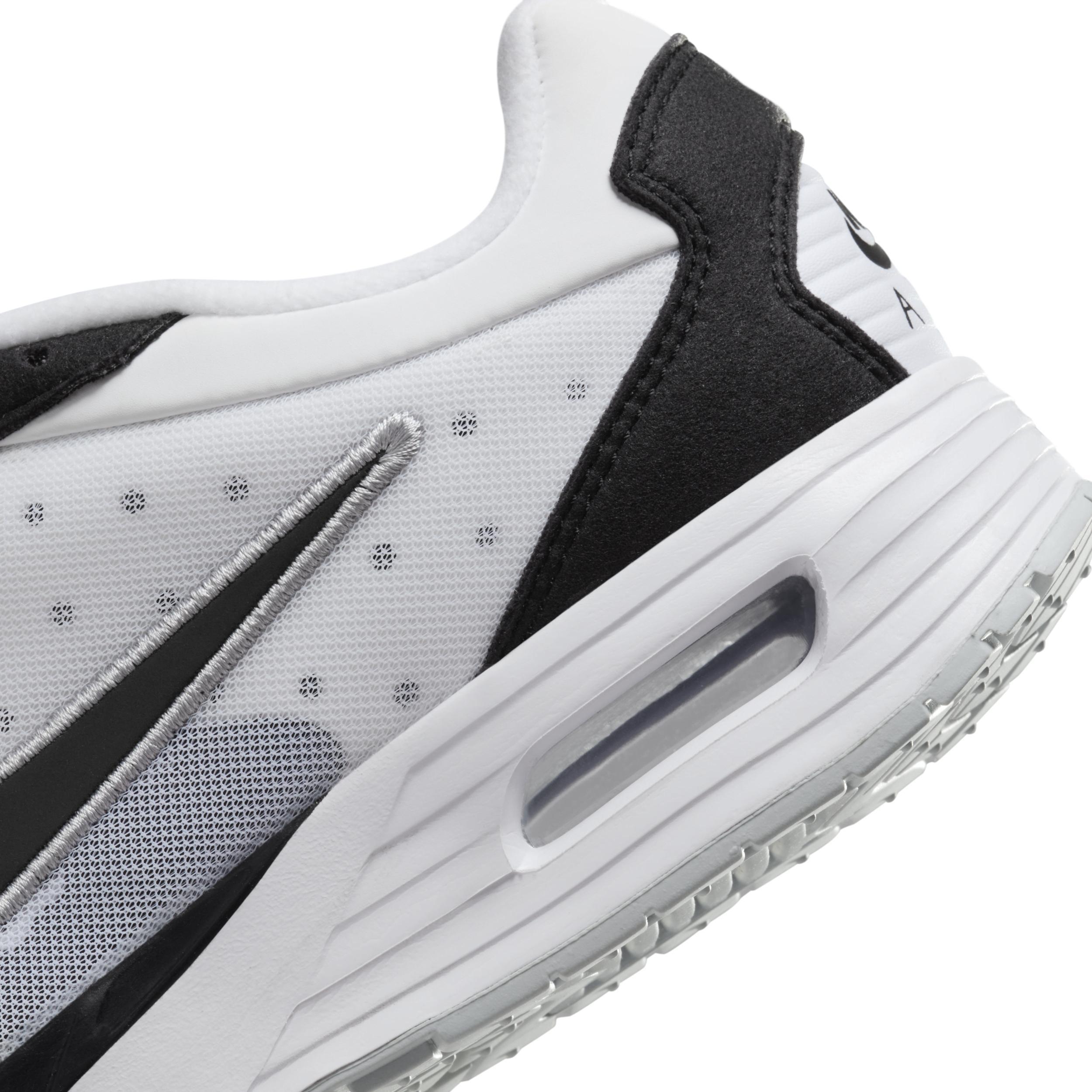 Nike Womens Air Max Solo Shoes Product Image