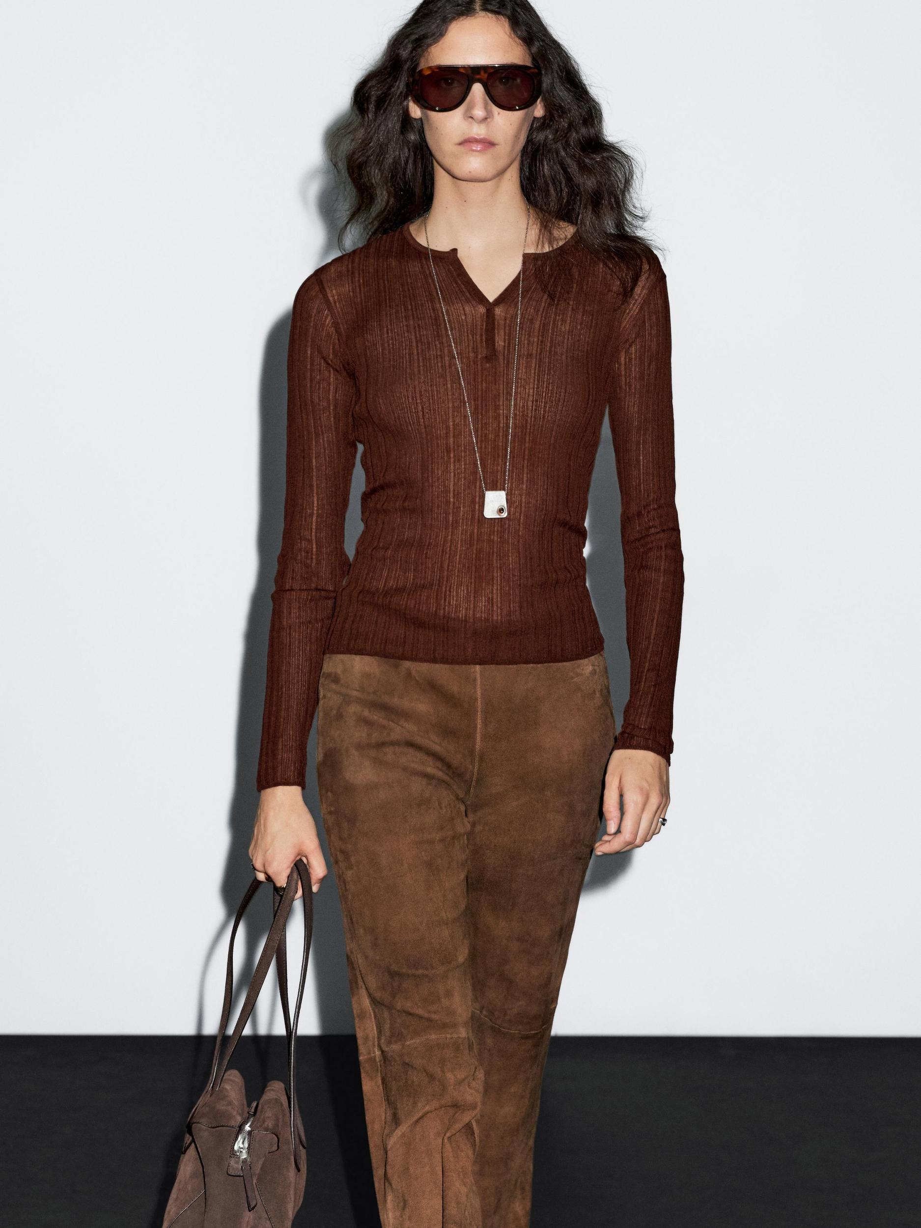 Long sleeve ribbed T-shirt Product Image