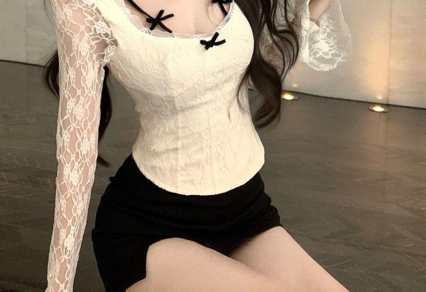 Long-Sleeve Scoop Neck Bow Accent Lace Slim Fit Crop Top Product Image