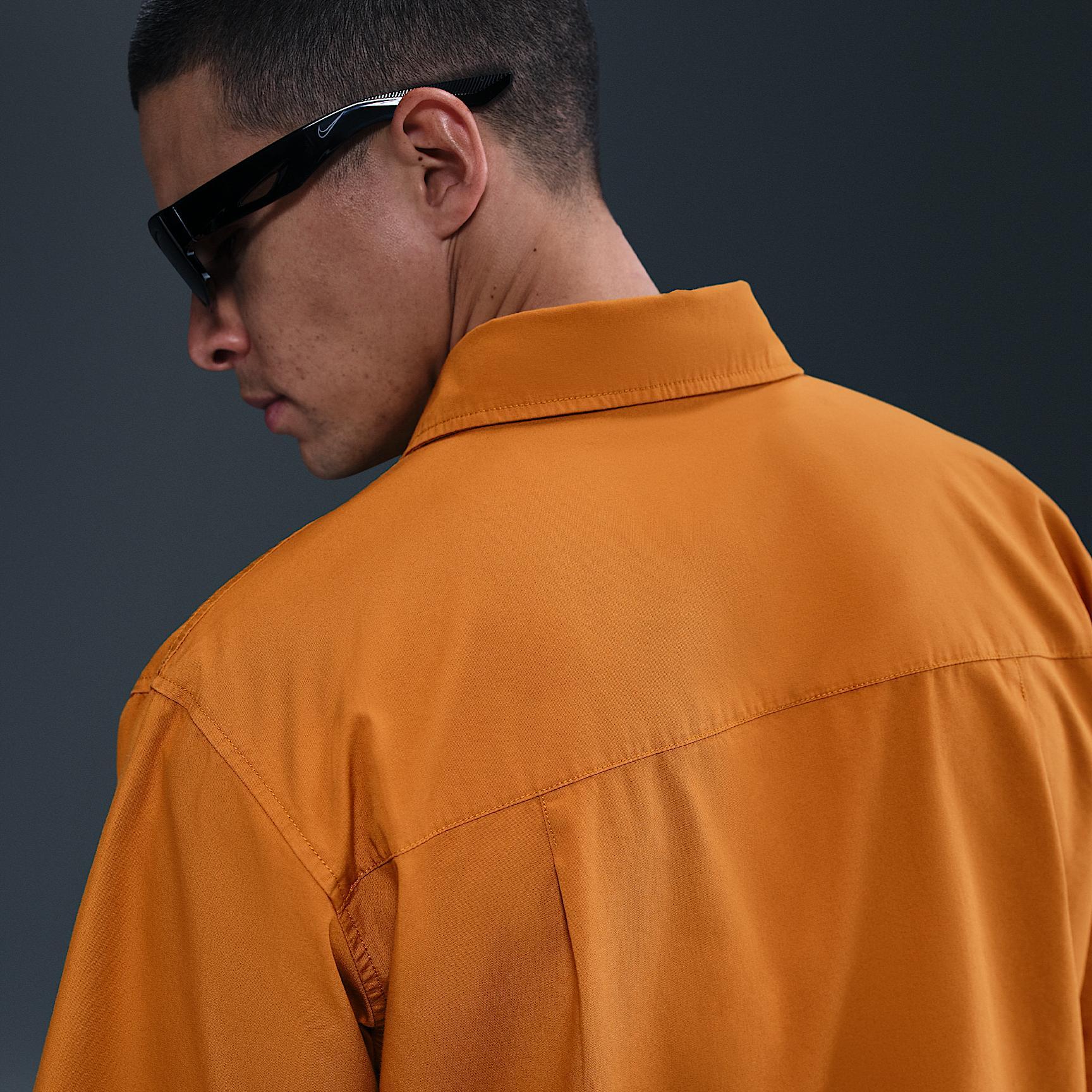 Nike Mens Club Short-Sleeve Button-Down Shirt | HJ2029-815 Product Image