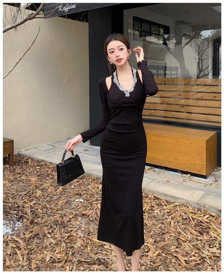 Long-Sleeve V-Neck Rhinestone Midi Sheath Dress Product Image