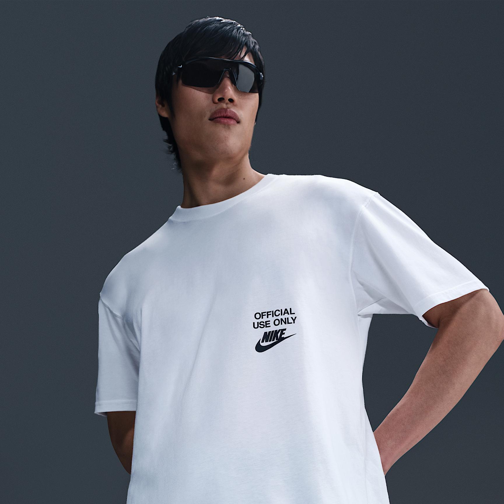 Mens Nike Sportswear Max90 T-Shirt | HJ0774-100 Product Image